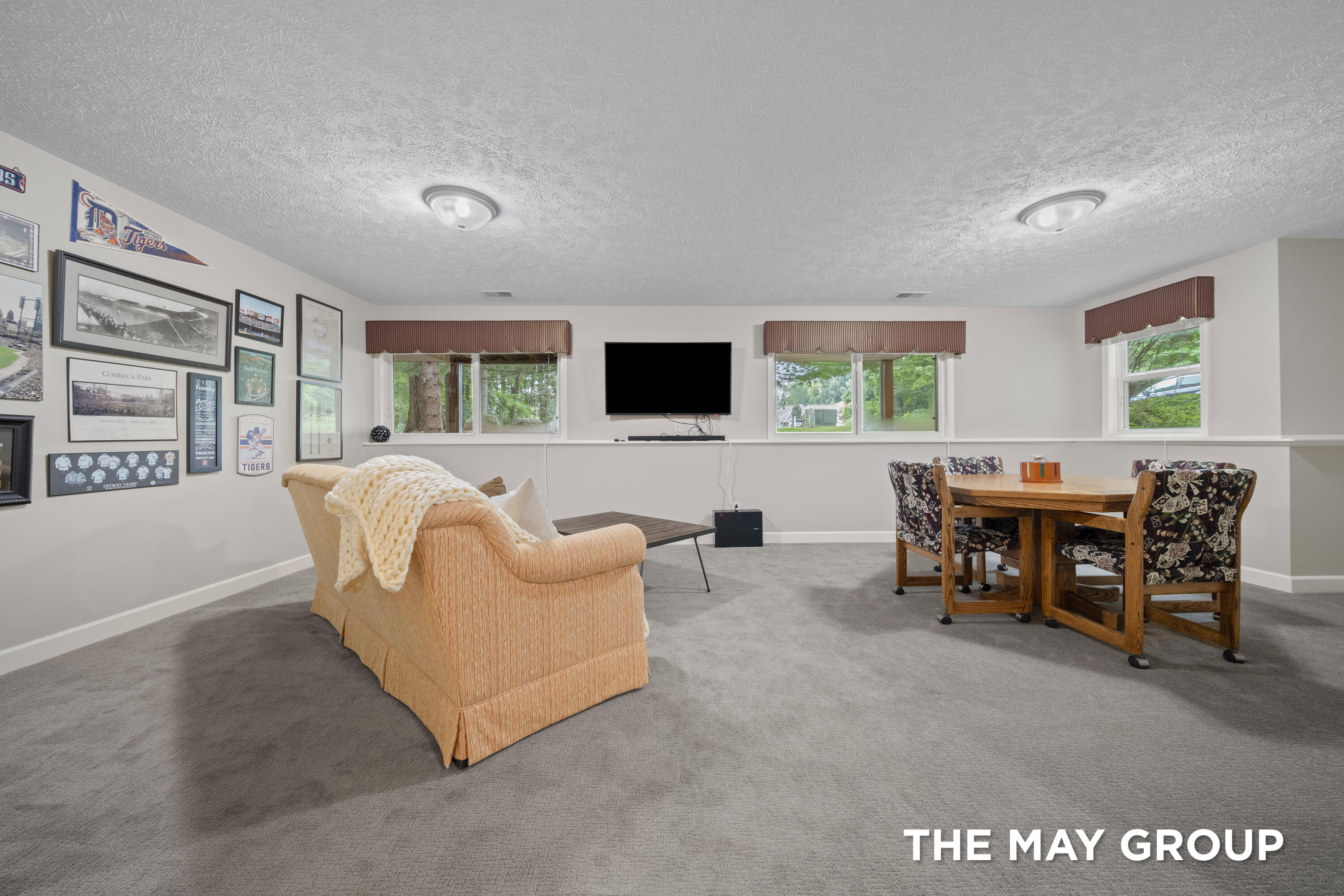 2431 Summit Ridge Drive NE Grand Rapids MI 49505