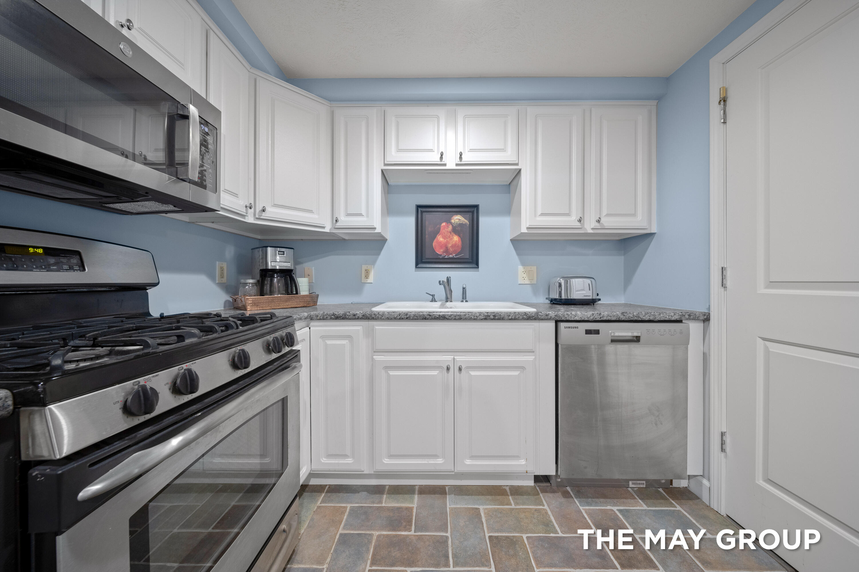 2431 Summit Ridge Drive NE Grand Rapids MI 49505