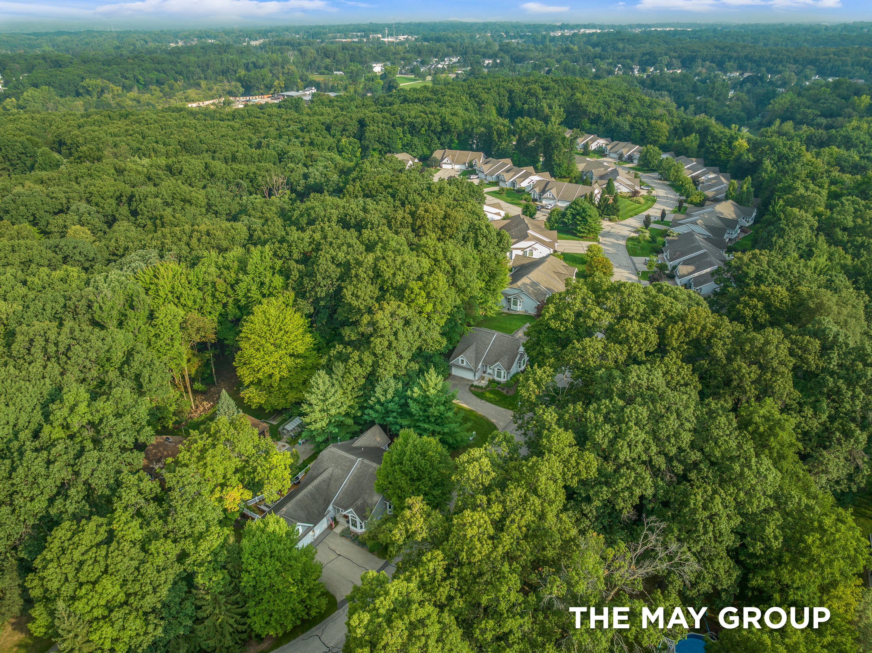2431 Summit Ridge Drive NE Grand Rapids MI 49505