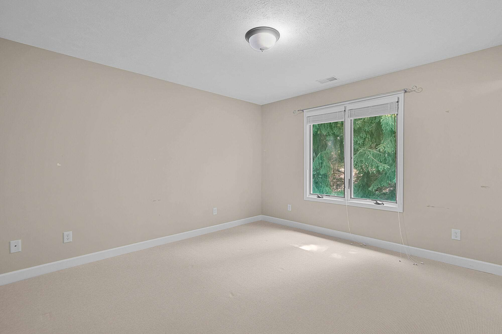 4380 Willow Lane NE Grand Rapids MI 49525