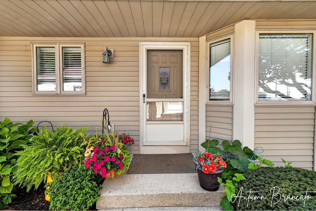 1085 Amber Cove Drive SW Byron Center MI 49315
