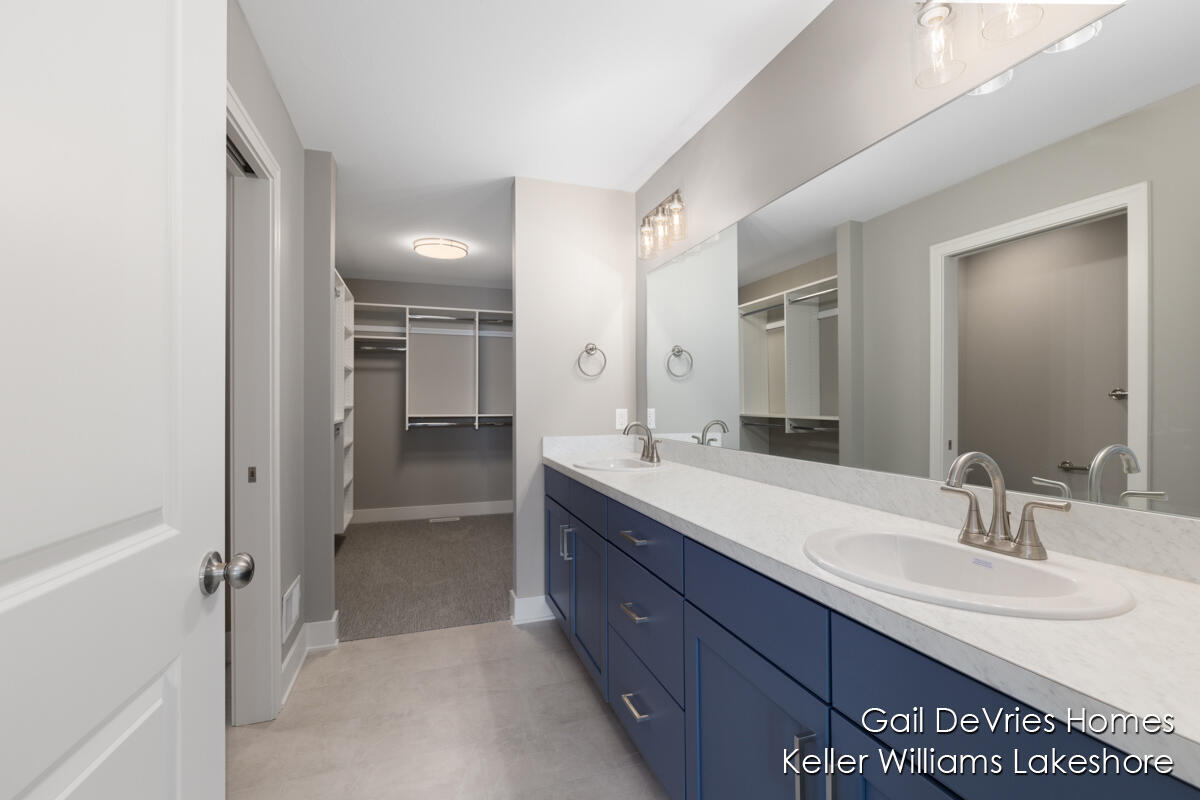 4494 Meadow Pond Way Hamilton MI 49419