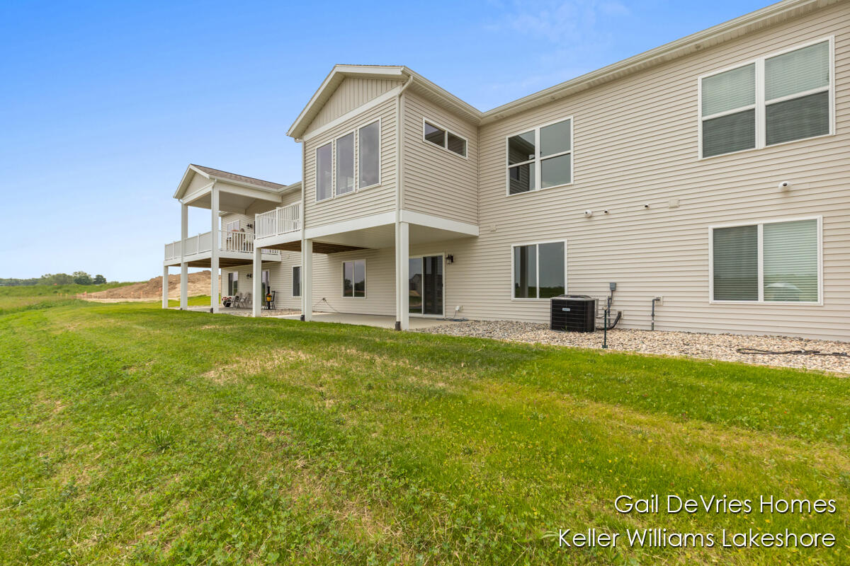 4494 Meadow Pond Way Hamilton MI 49419