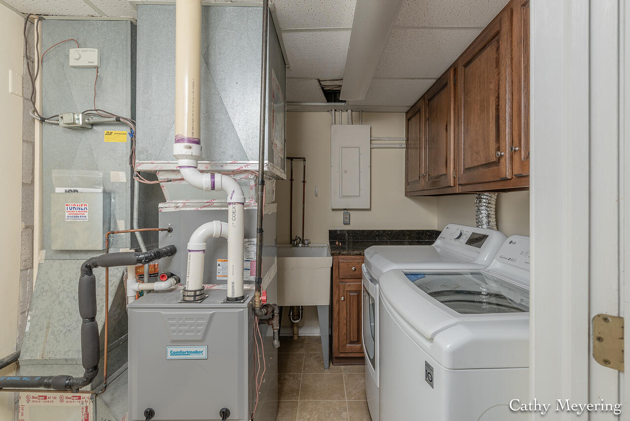 3181 Charlevoix Drive SE Grand Rapids MI 49546