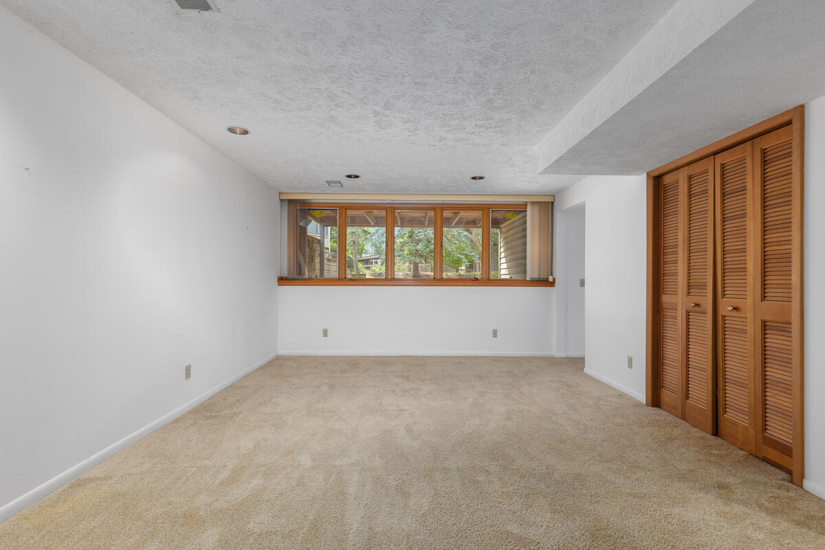 2736 Mulford Drive SE Grand Rapids MI 49546