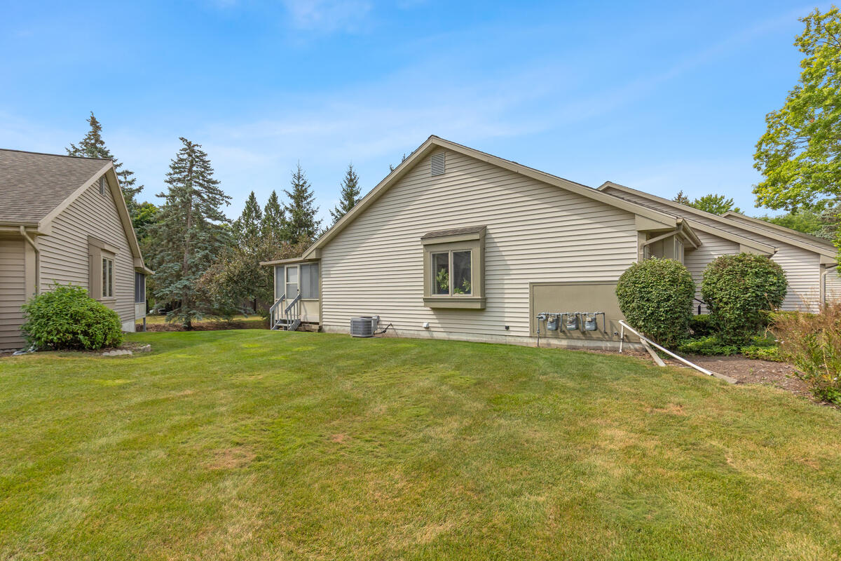 2736 Mulford Drive SE Grand Rapids MI 49546