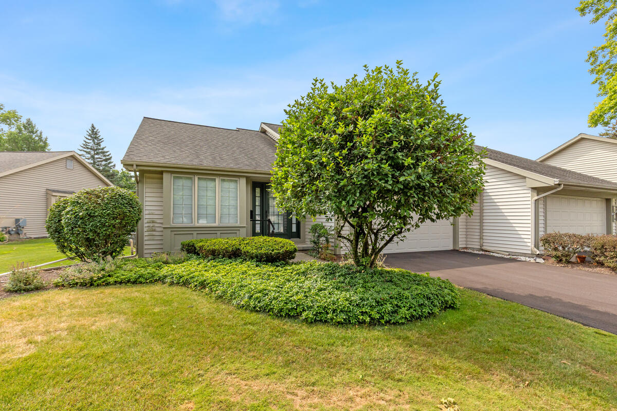 2736 Mulford Drive SE Grand Rapids MI 49546