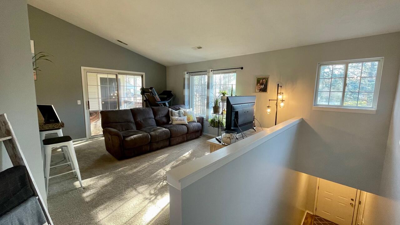 169 Hunters Lane NE Rockford MI 49341