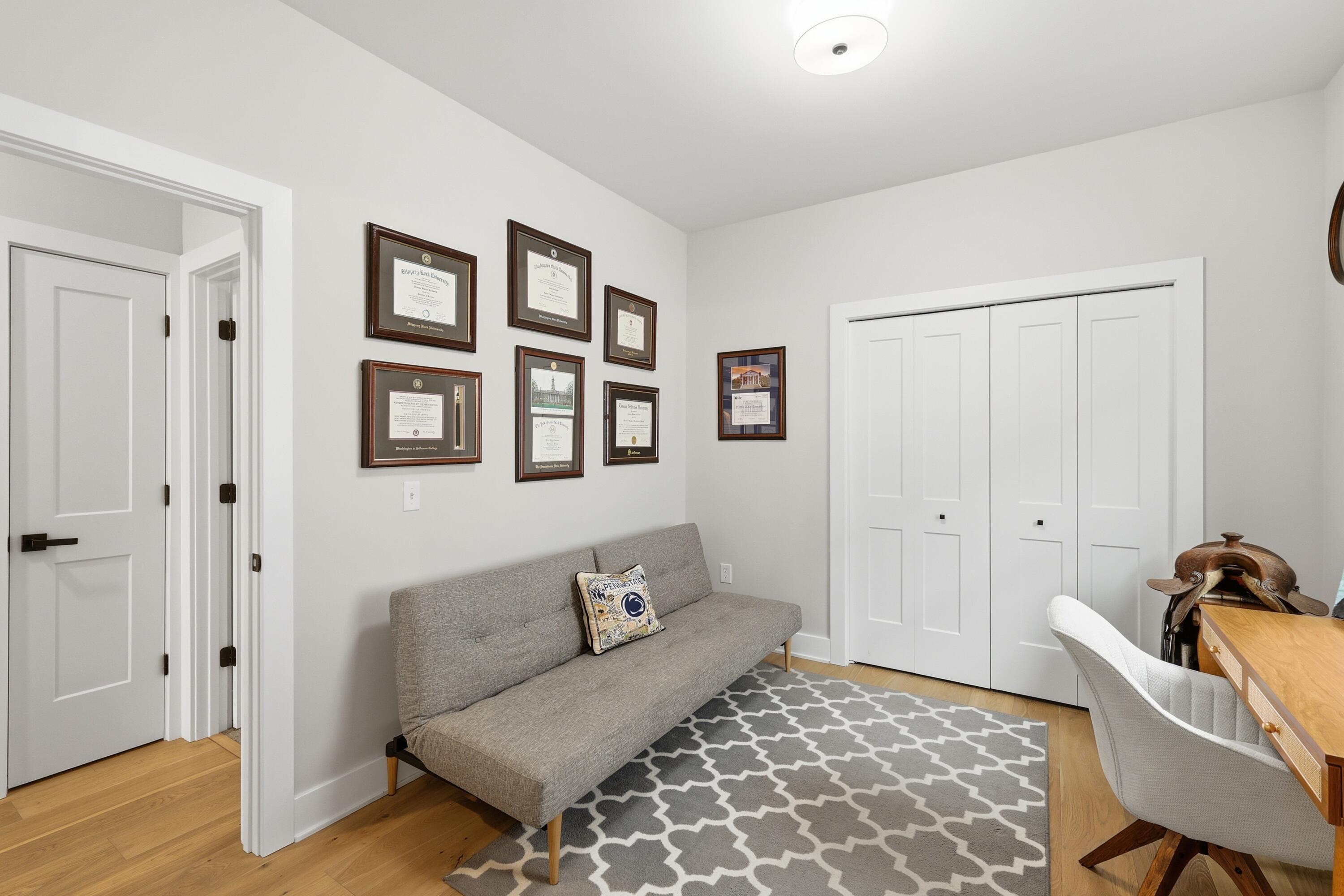 629 Fairview Avenue NE Grand Rapids MI 49503
