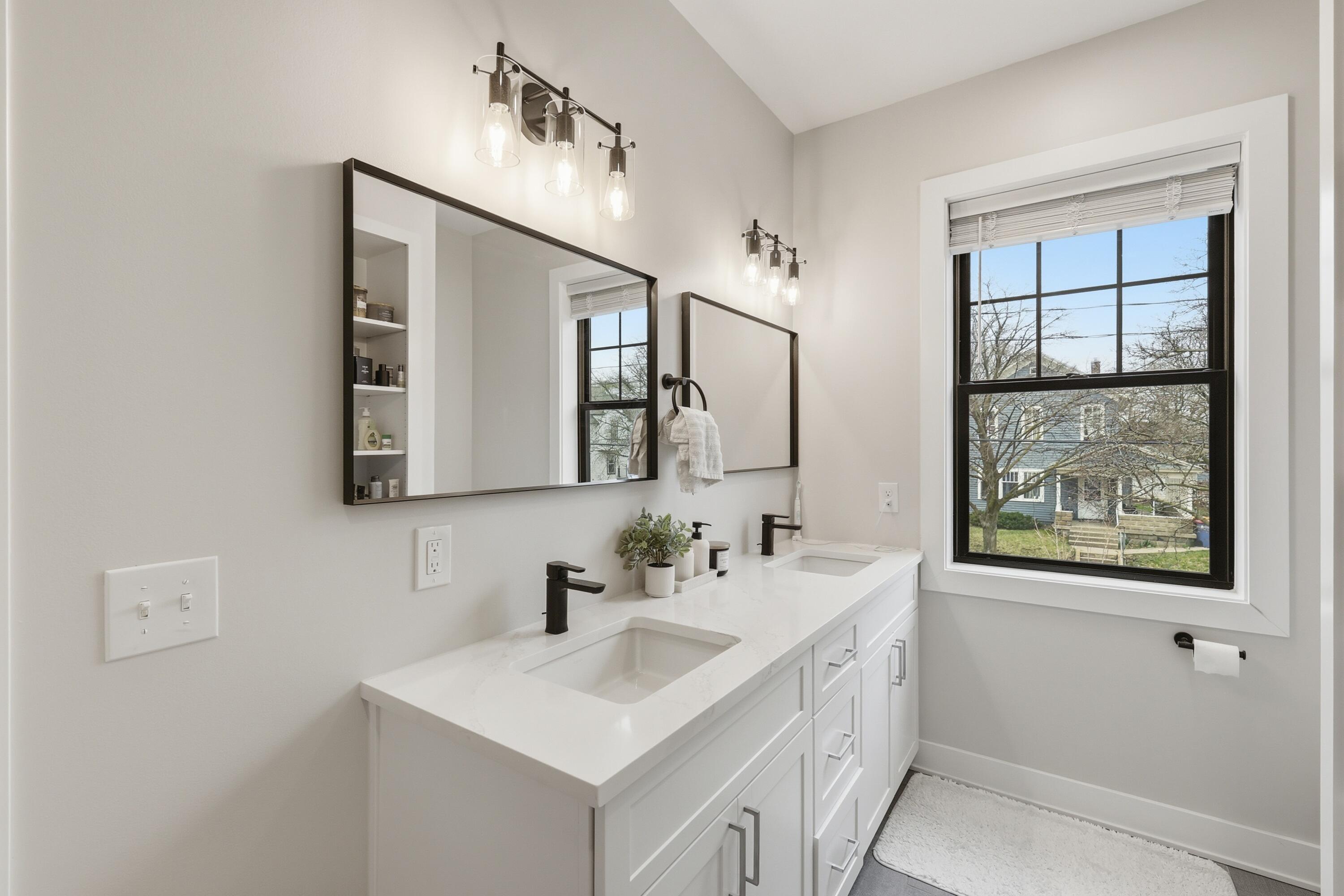 629 Fairview Avenue NE Grand Rapids MI 49503