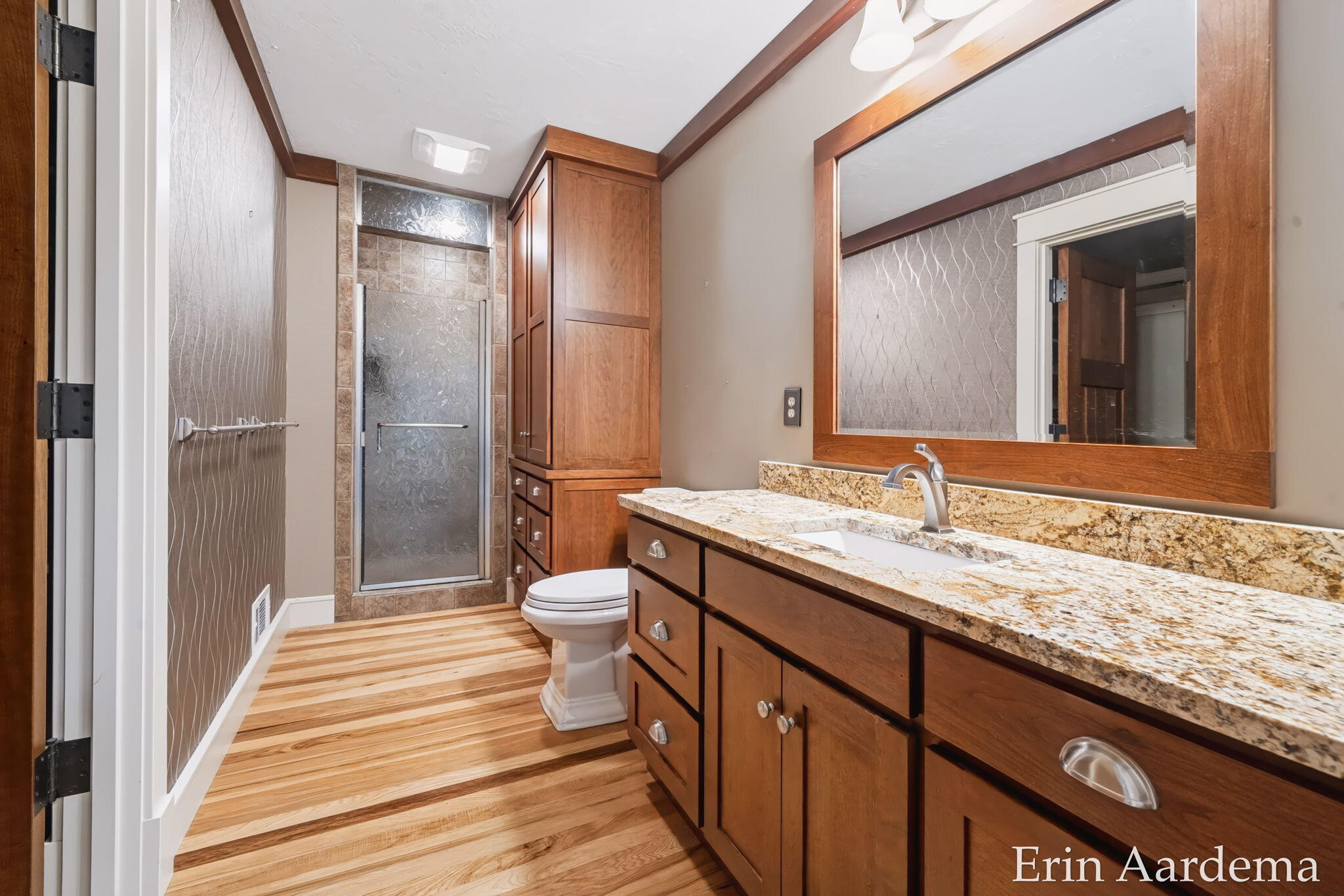 302 Foxcroft Circle Holland MI 49423