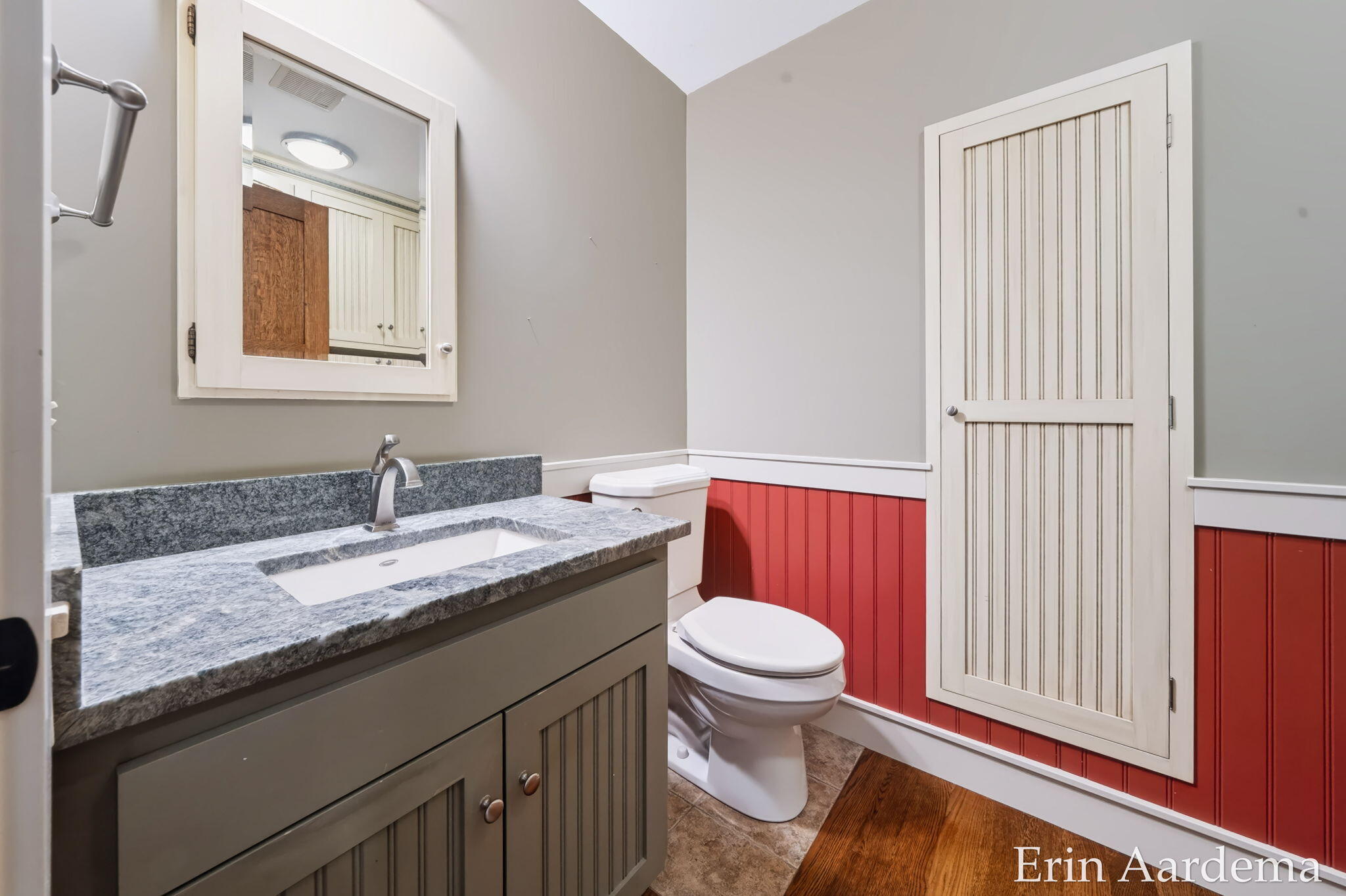 302 Foxcroft Circle Holland MI 49423