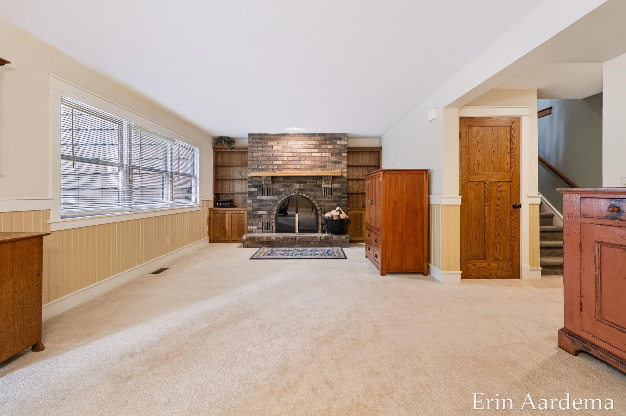 302 Foxcroft Circle Holland MI 49423
