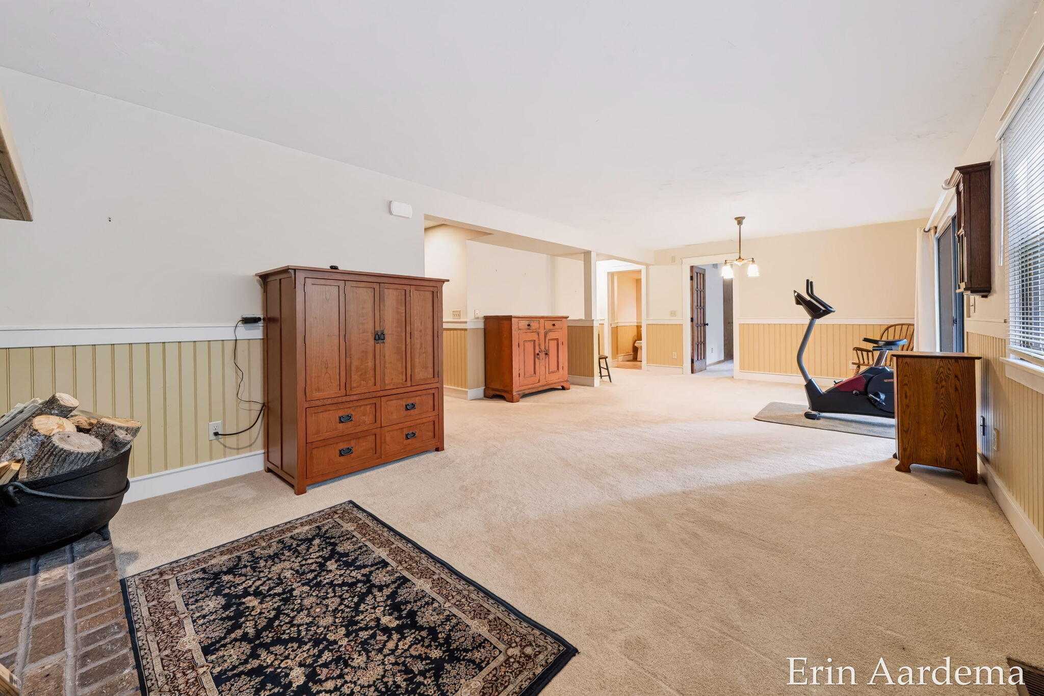 302 Foxcroft Circle Holland MI 49423