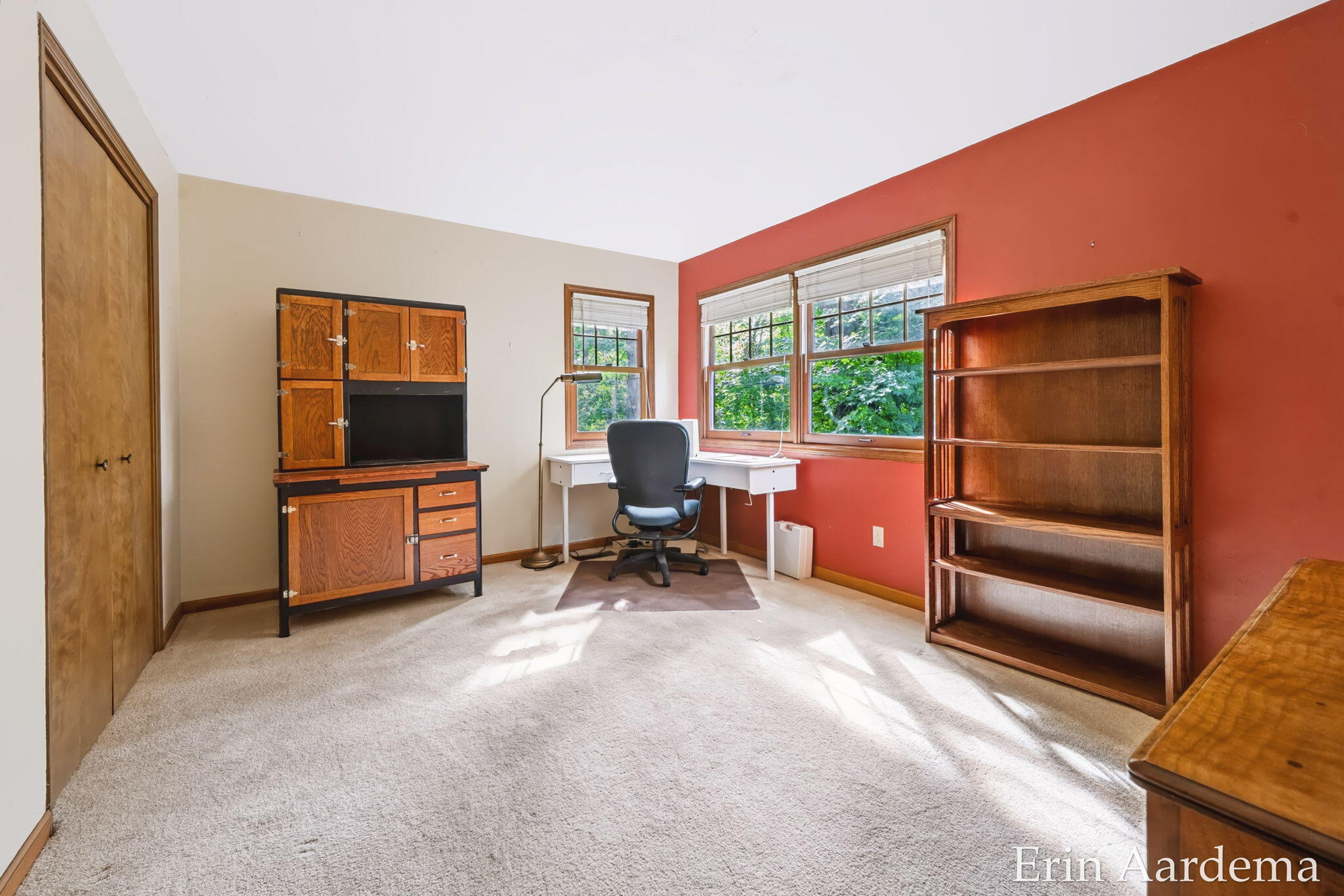 302 Foxcroft Circle Holland MI 49423