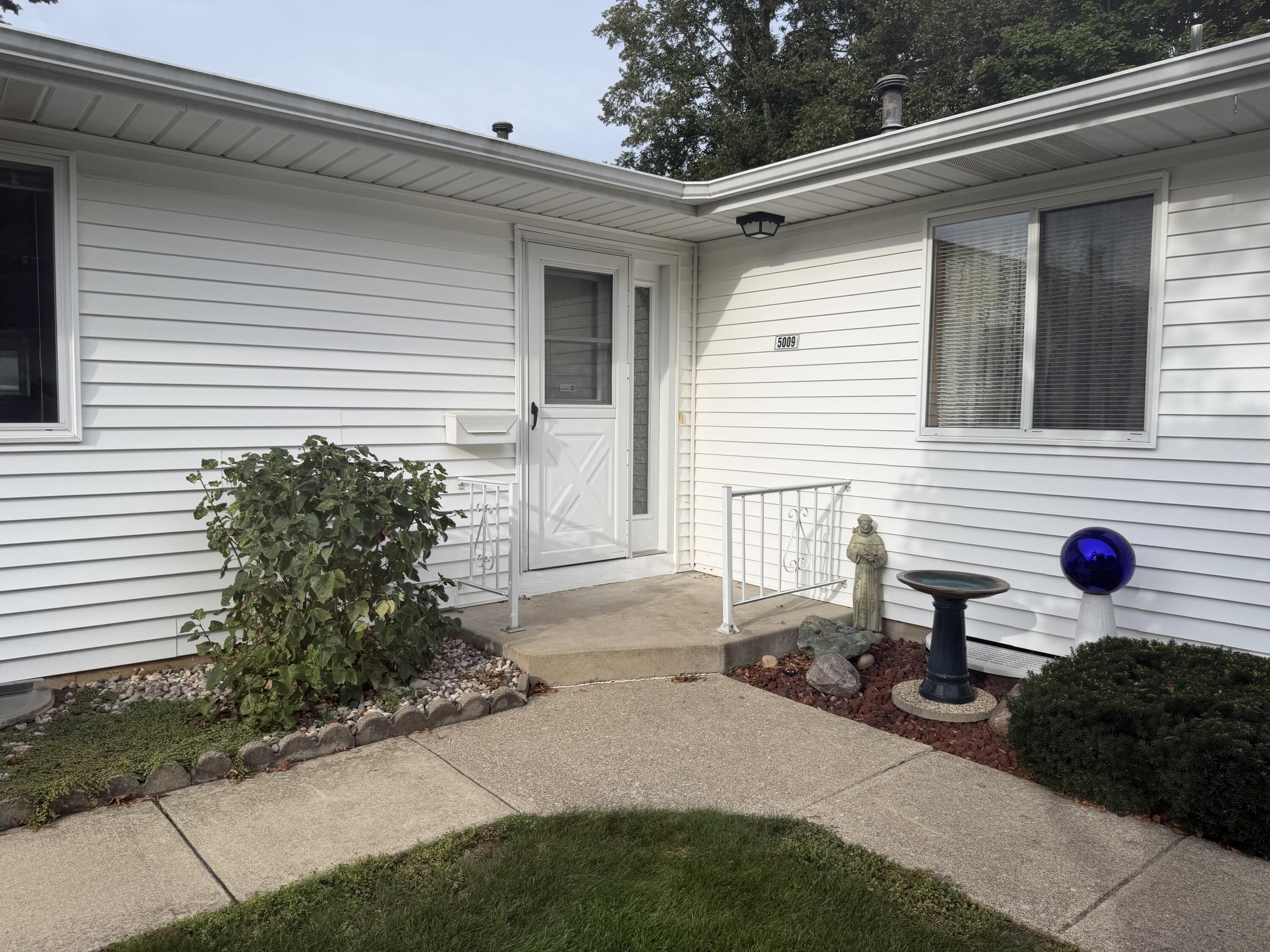 5009 Green Meadow Road Kalamazoo MI 49009