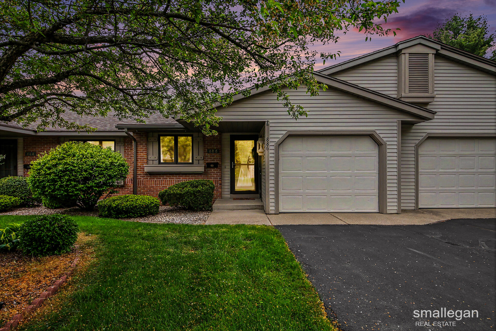 886 Harvest Drive Holland MI 49423