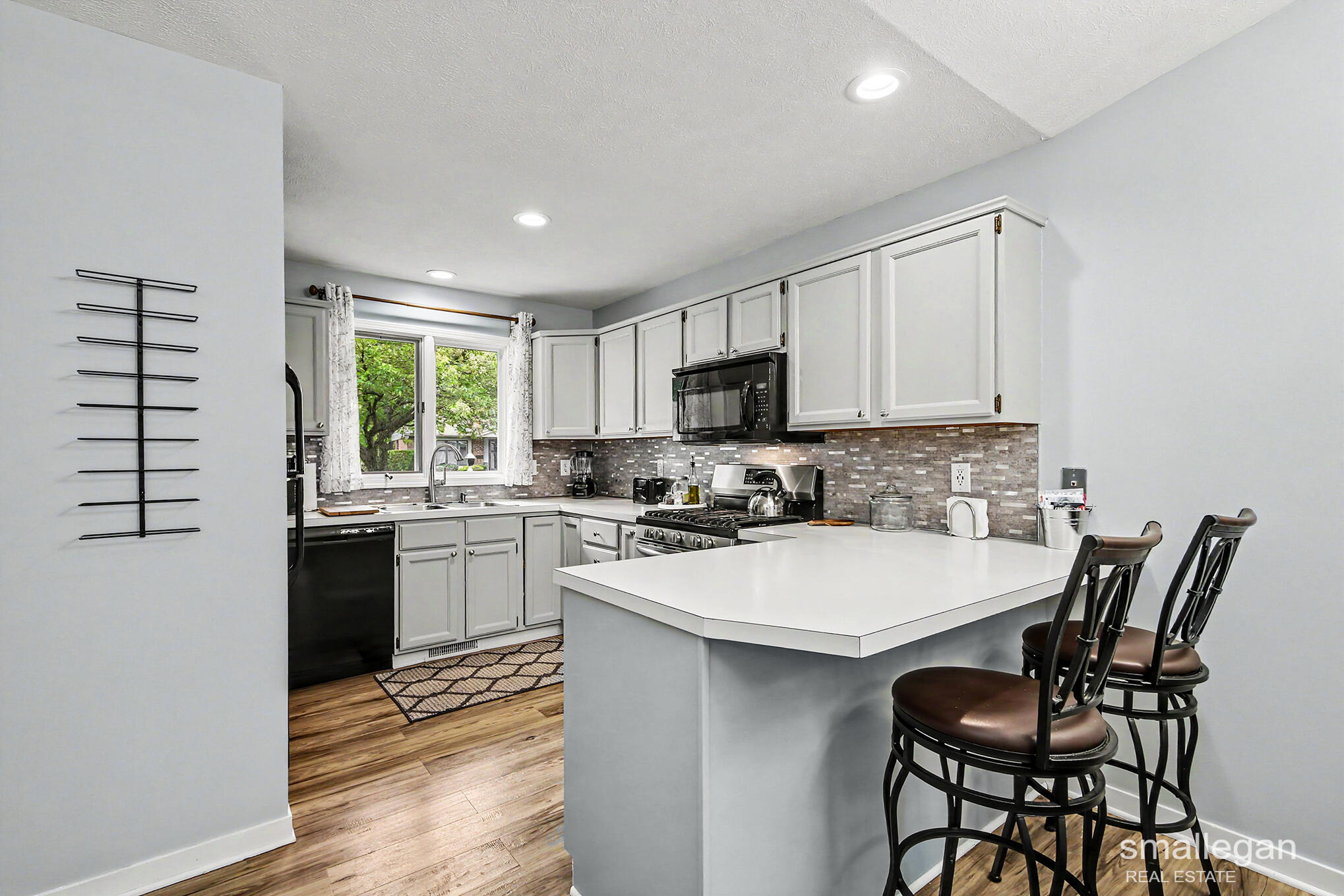 886 Harvest Drive Holland MI 49423
