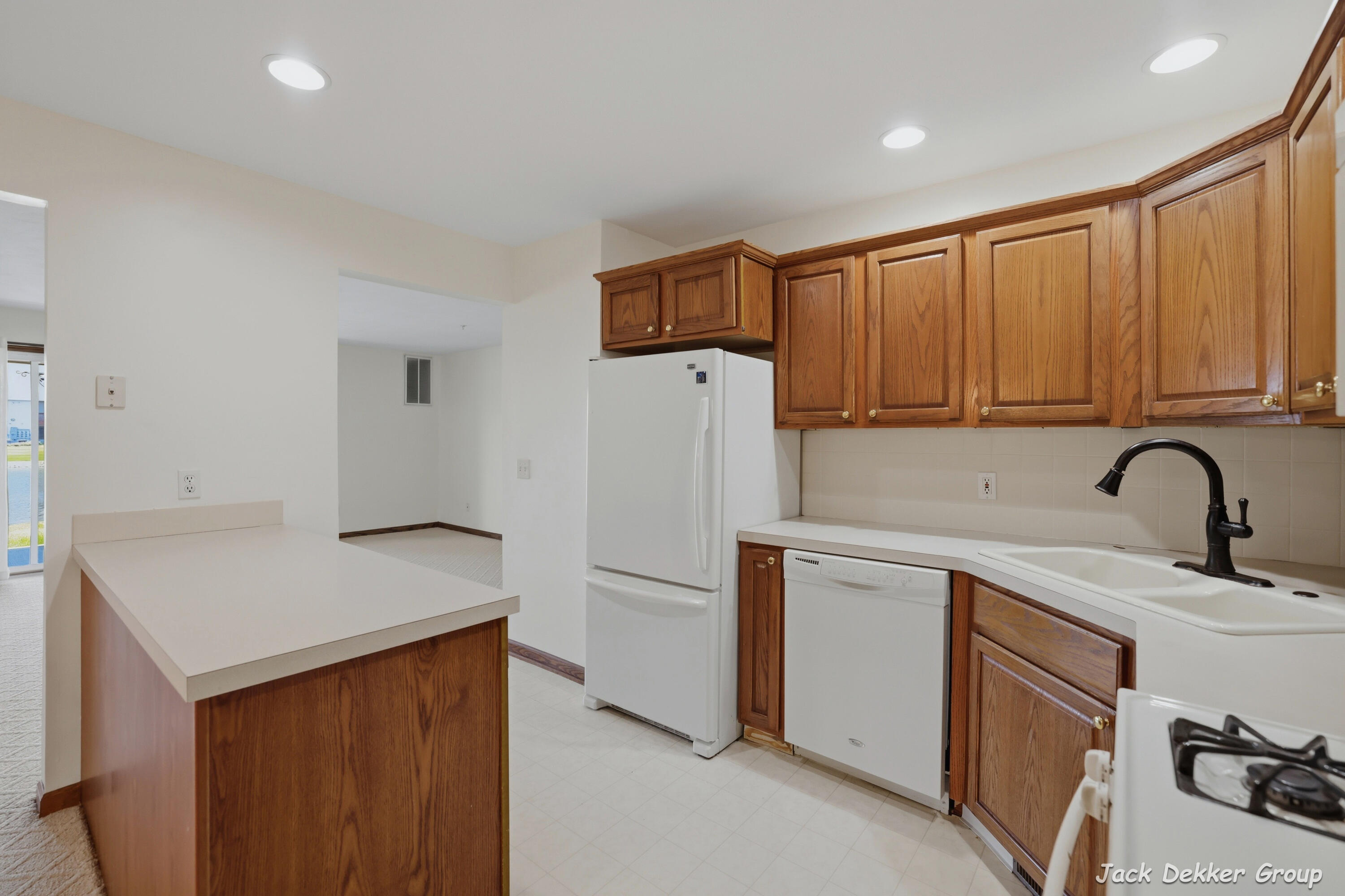 3153 E Crystal Waters Drive Holland MI 49424