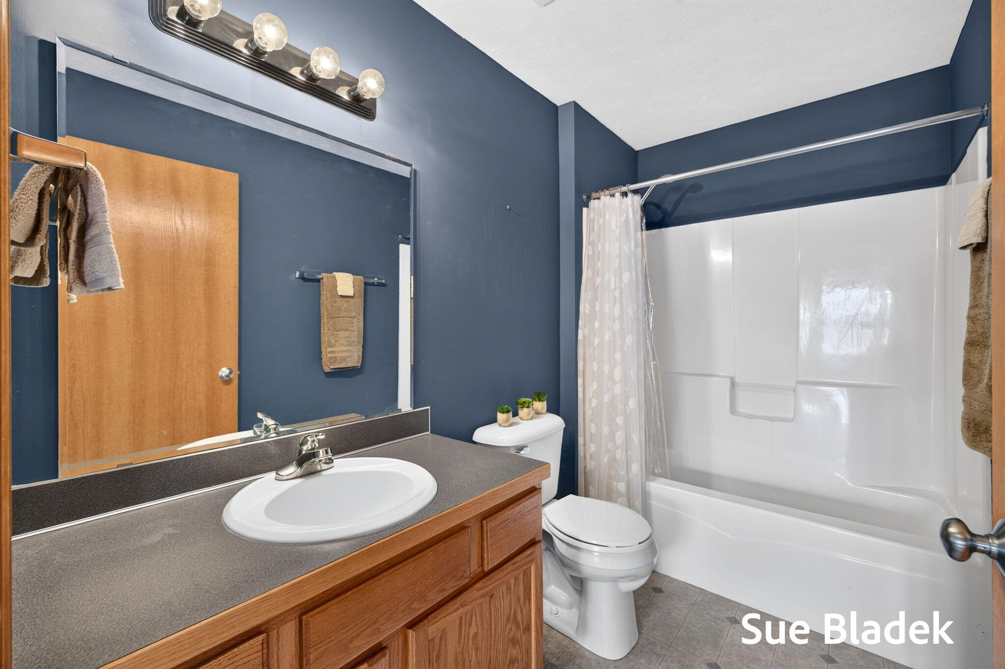 3089 E Crystal Waters Drive Holland MI 49424