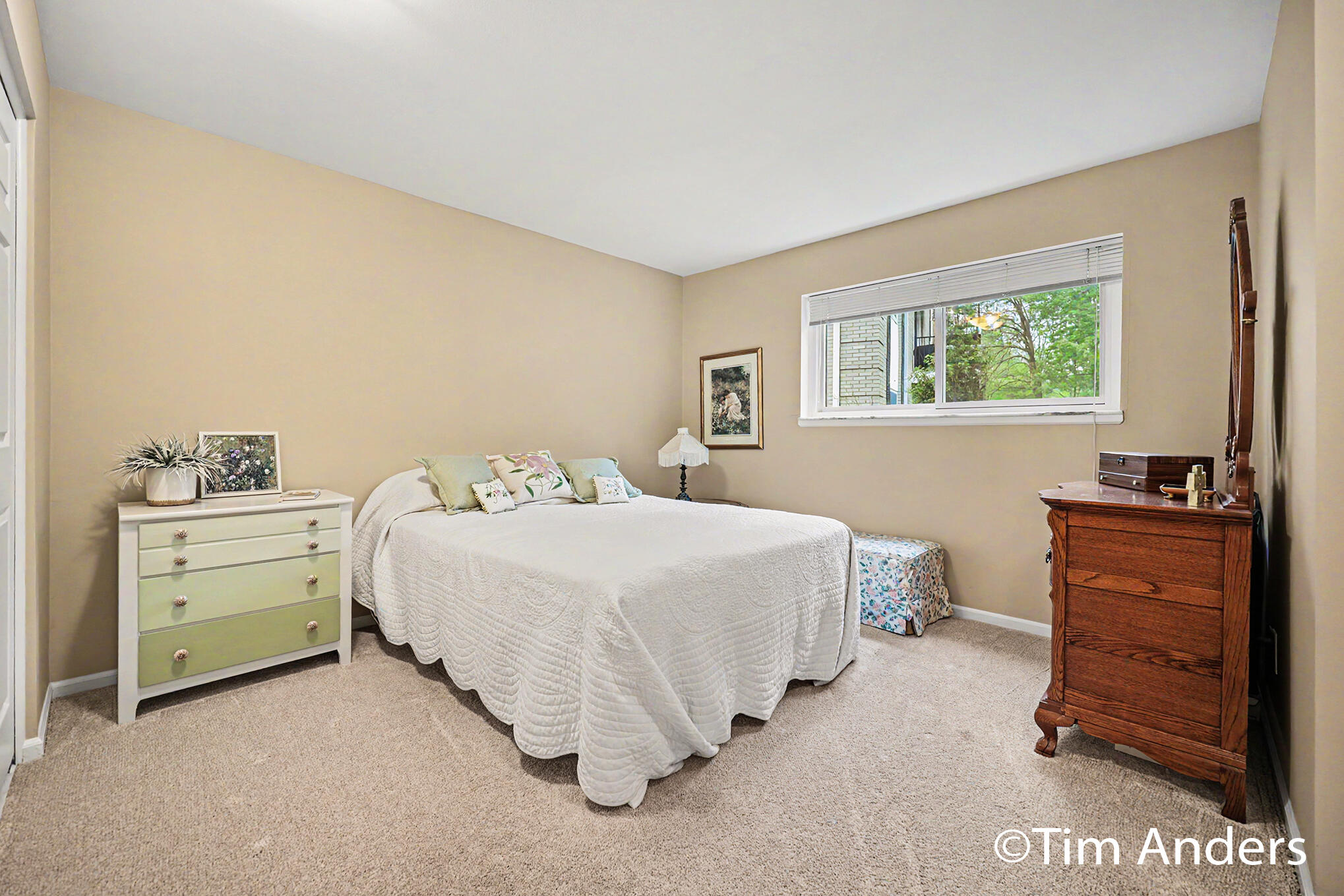 2759 Leonard Street NW Grand Rapids MI 49504