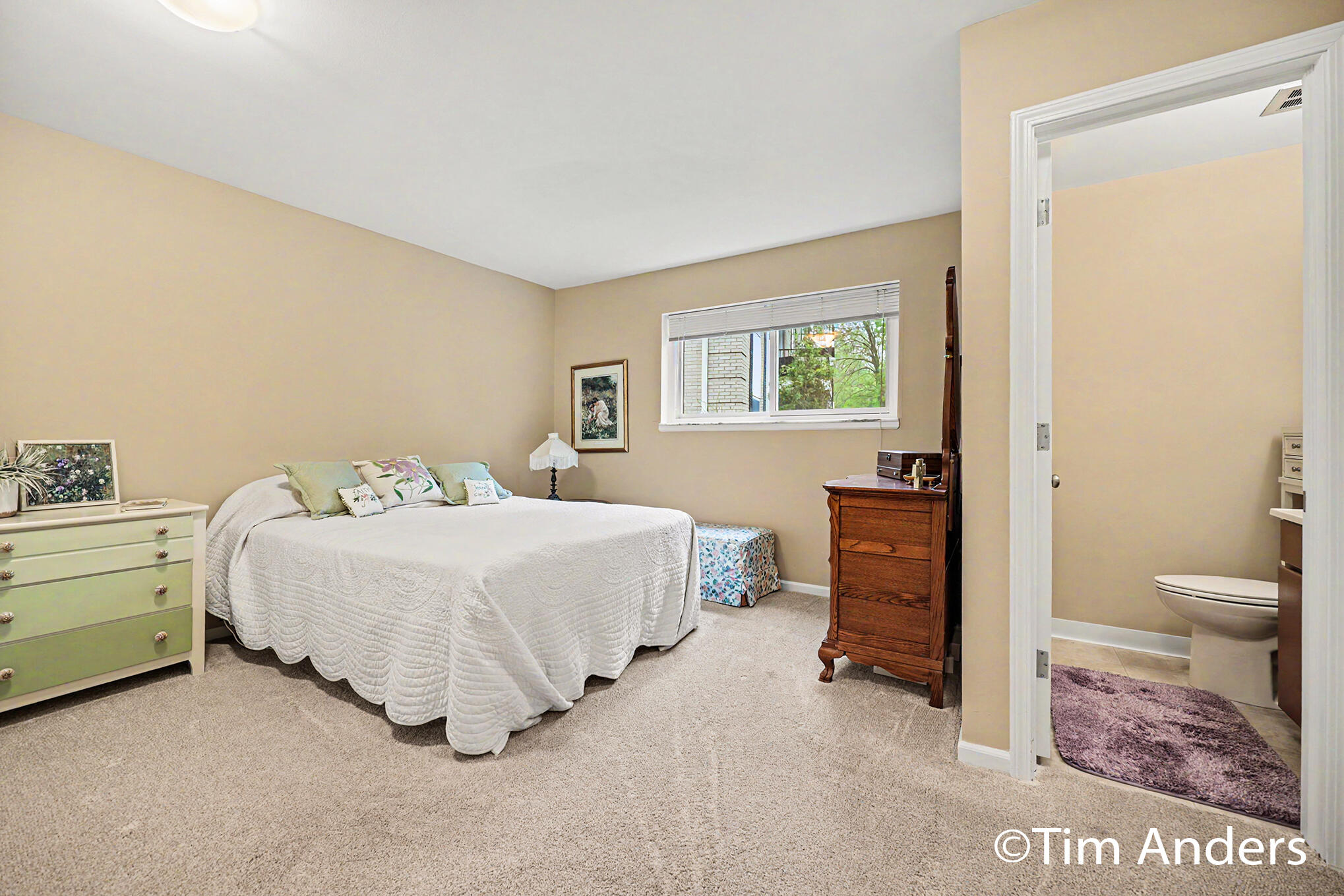2759 Leonard Street NW Grand Rapids MI 49504