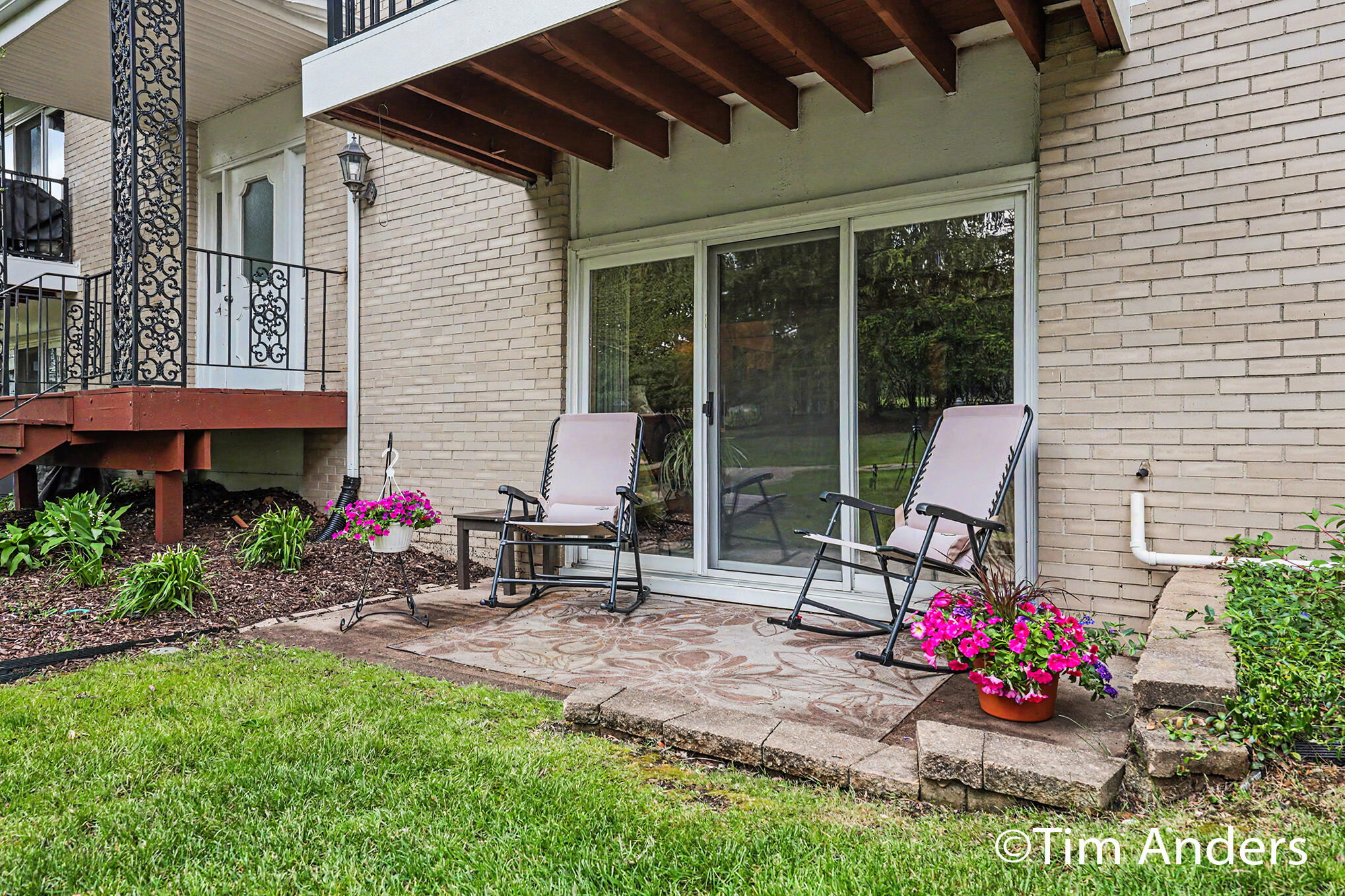 2759 Leonard Street NW Grand Rapids MI 49504