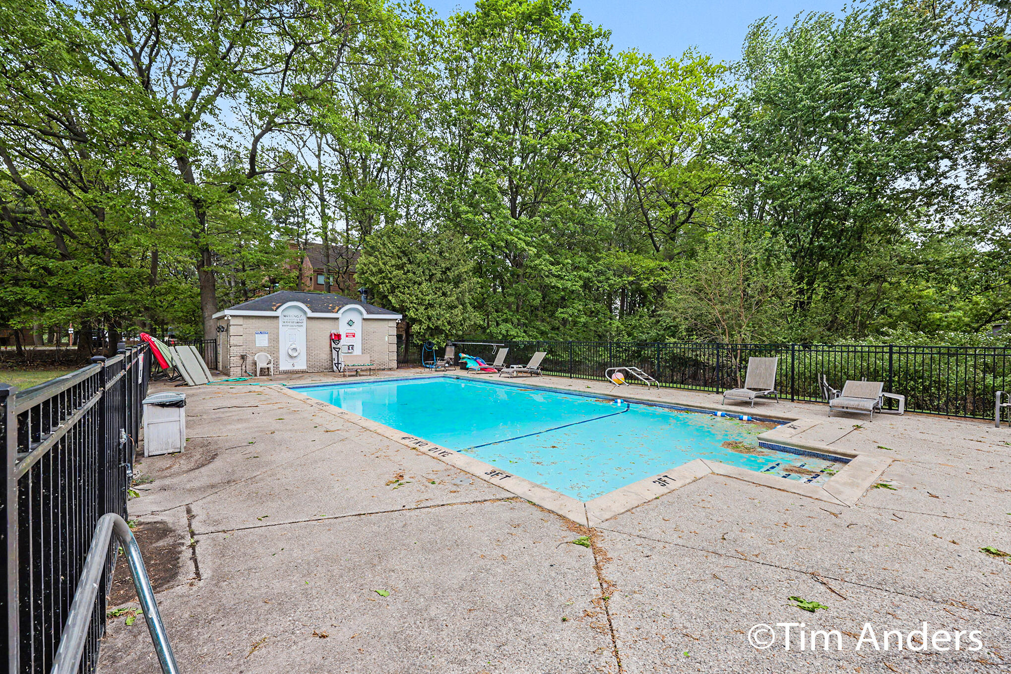 2759 Leonard Street NW Grand Rapids MI 49504