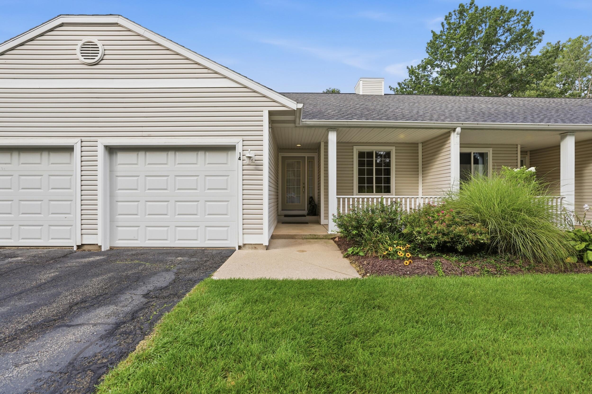 14 W Scotts Drive Holland MI 49424