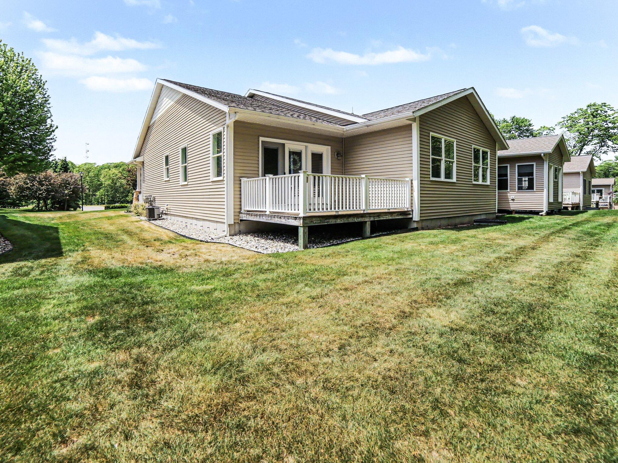 1276 Blue Heron Drive Ludington MI 49431