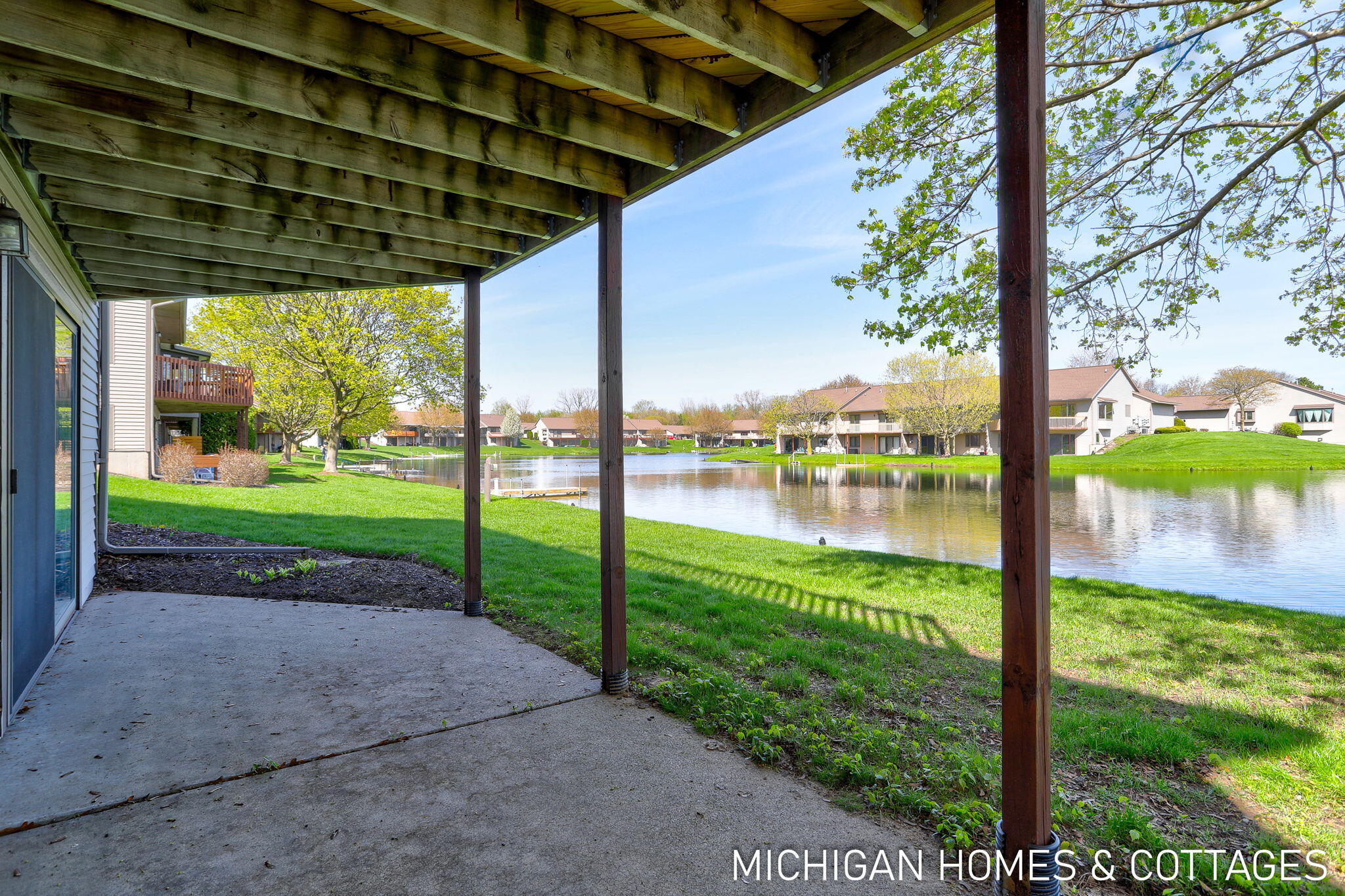 1674 Lakeview Drive Zeeland MI 49464
