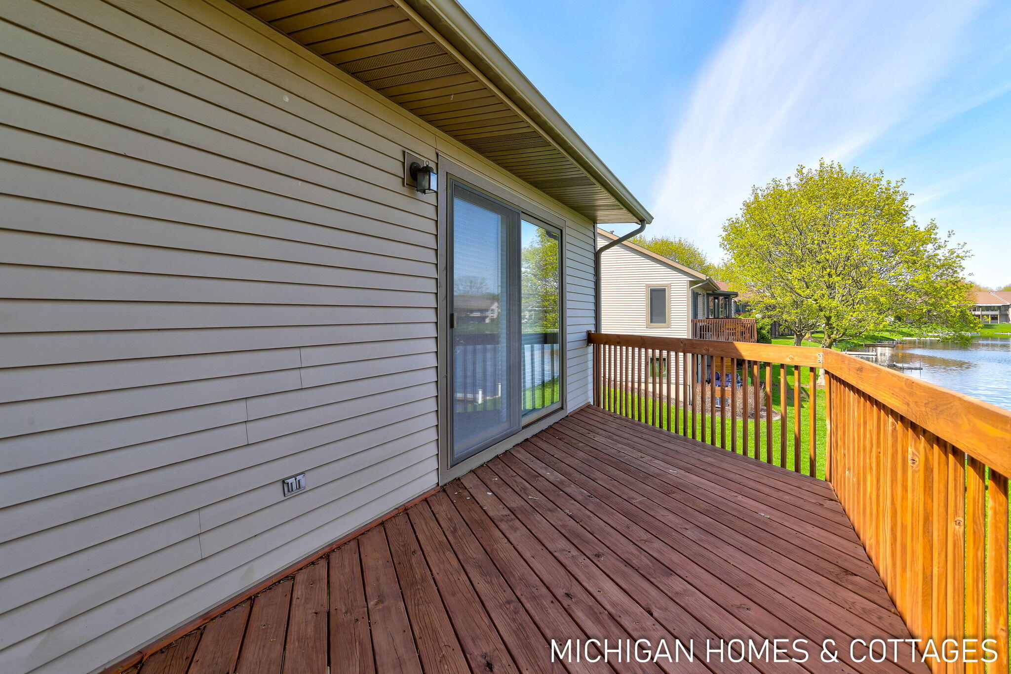 1674 Lakeview Drive Zeeland MI 49464