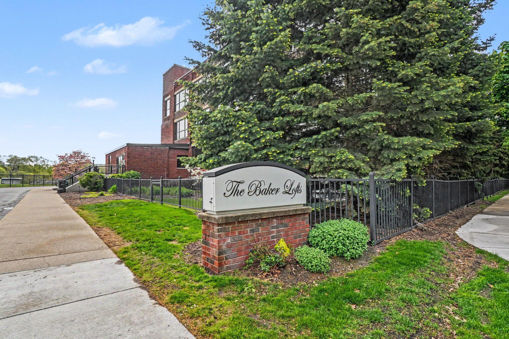 533 Columbia Avenue Holland MI 49423
