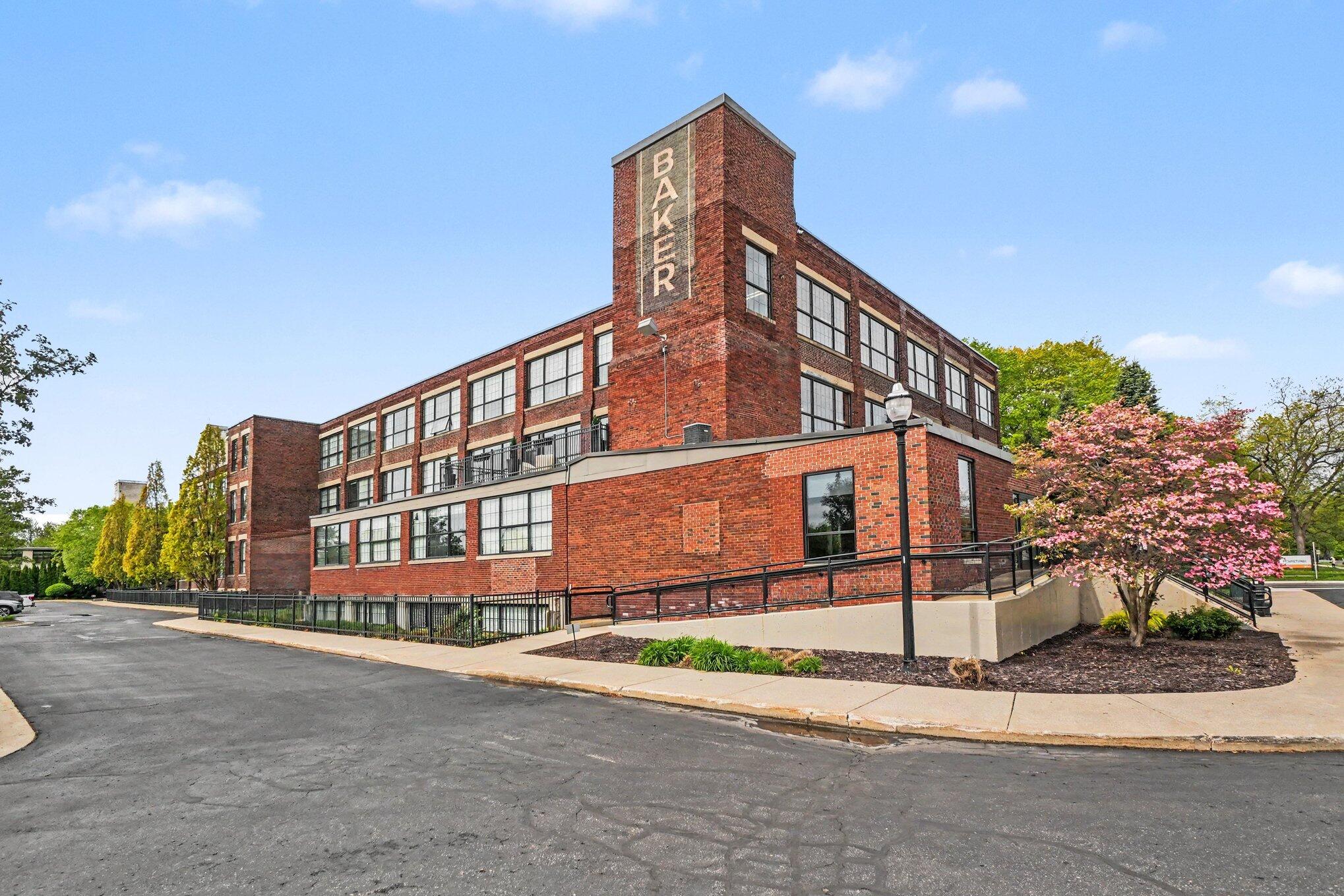 533 Columbia Avenue Holland MI 49423