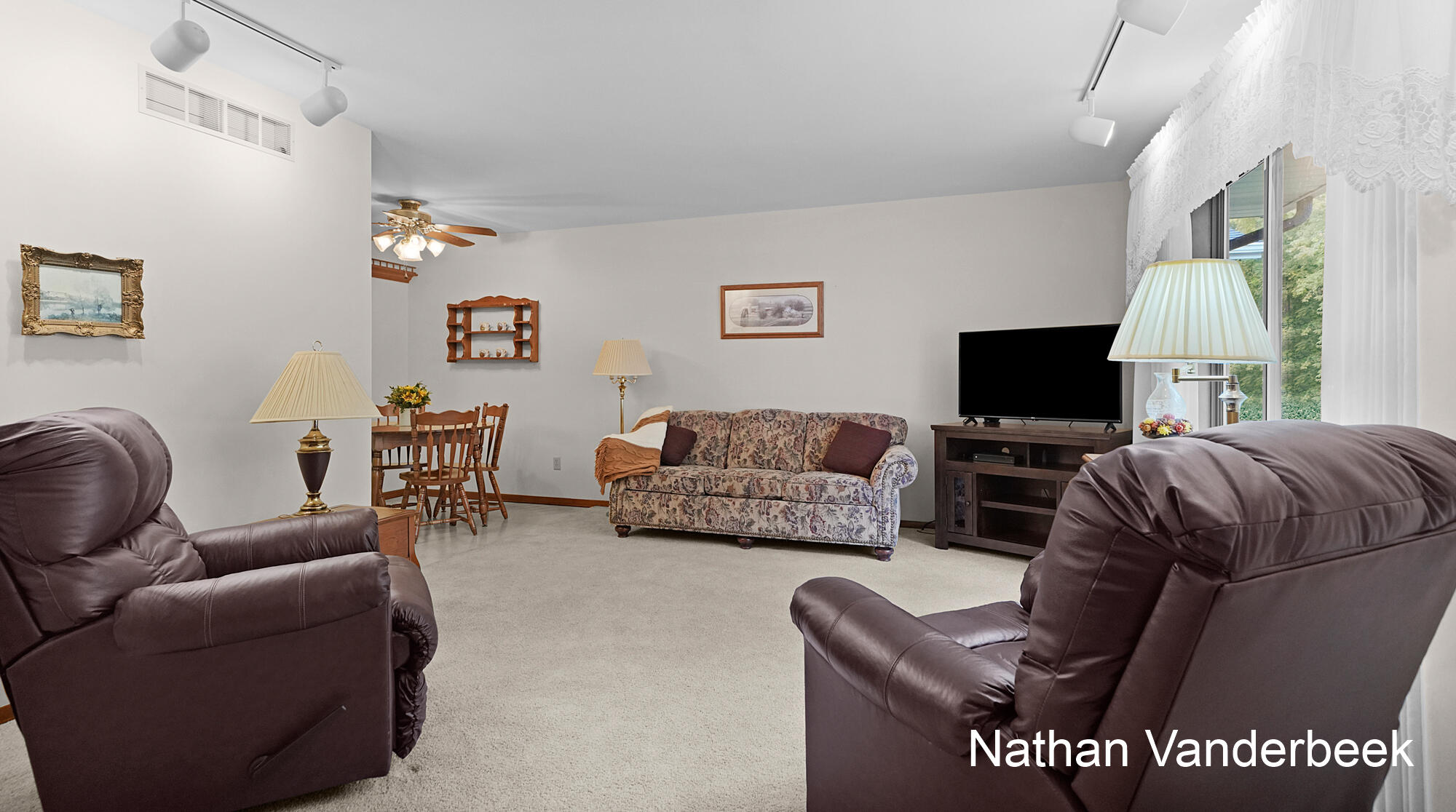 230 S State Street Zeeland MI 49464
