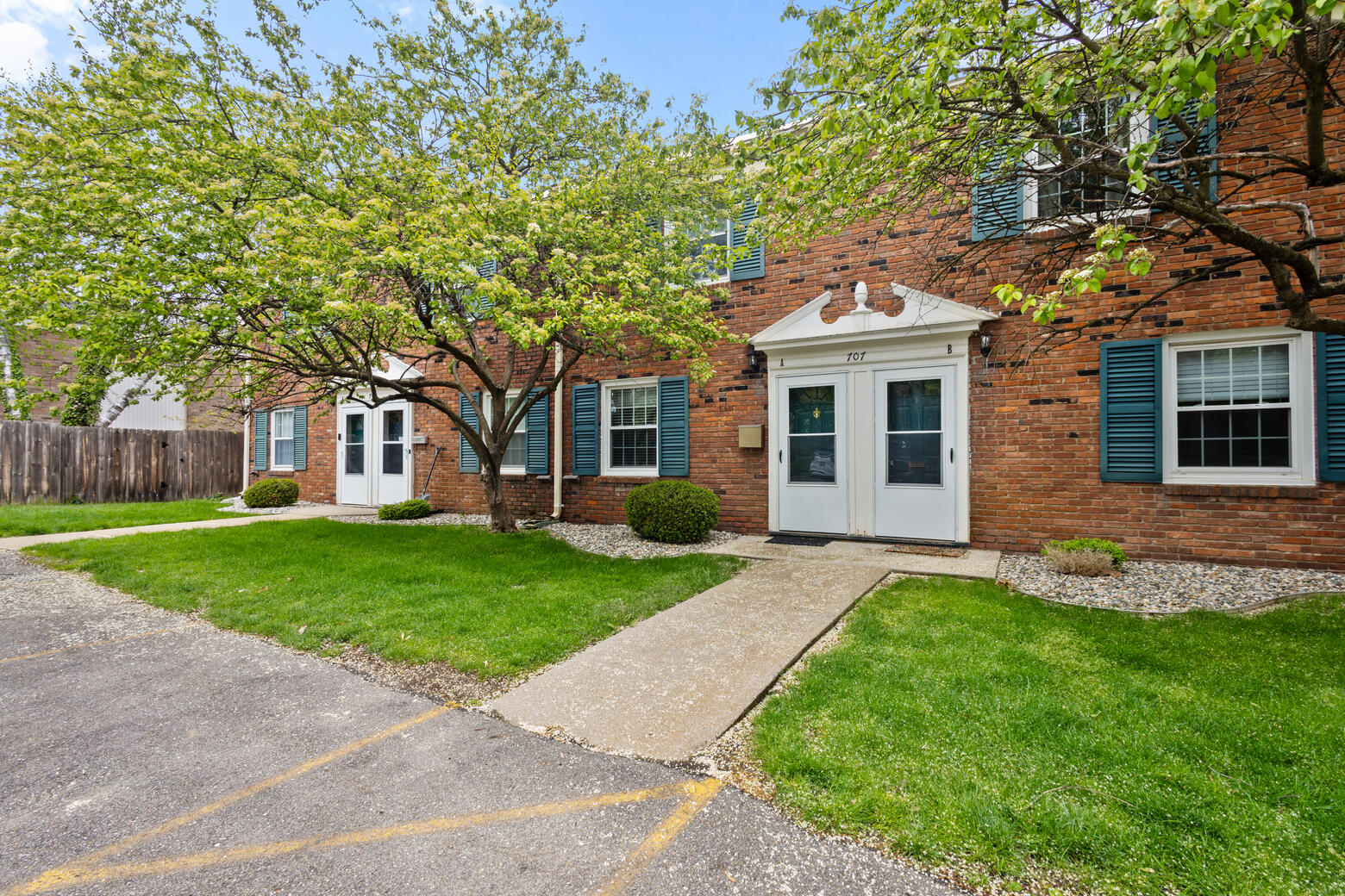 707 Garland Circle Kalamazoo MI 49008