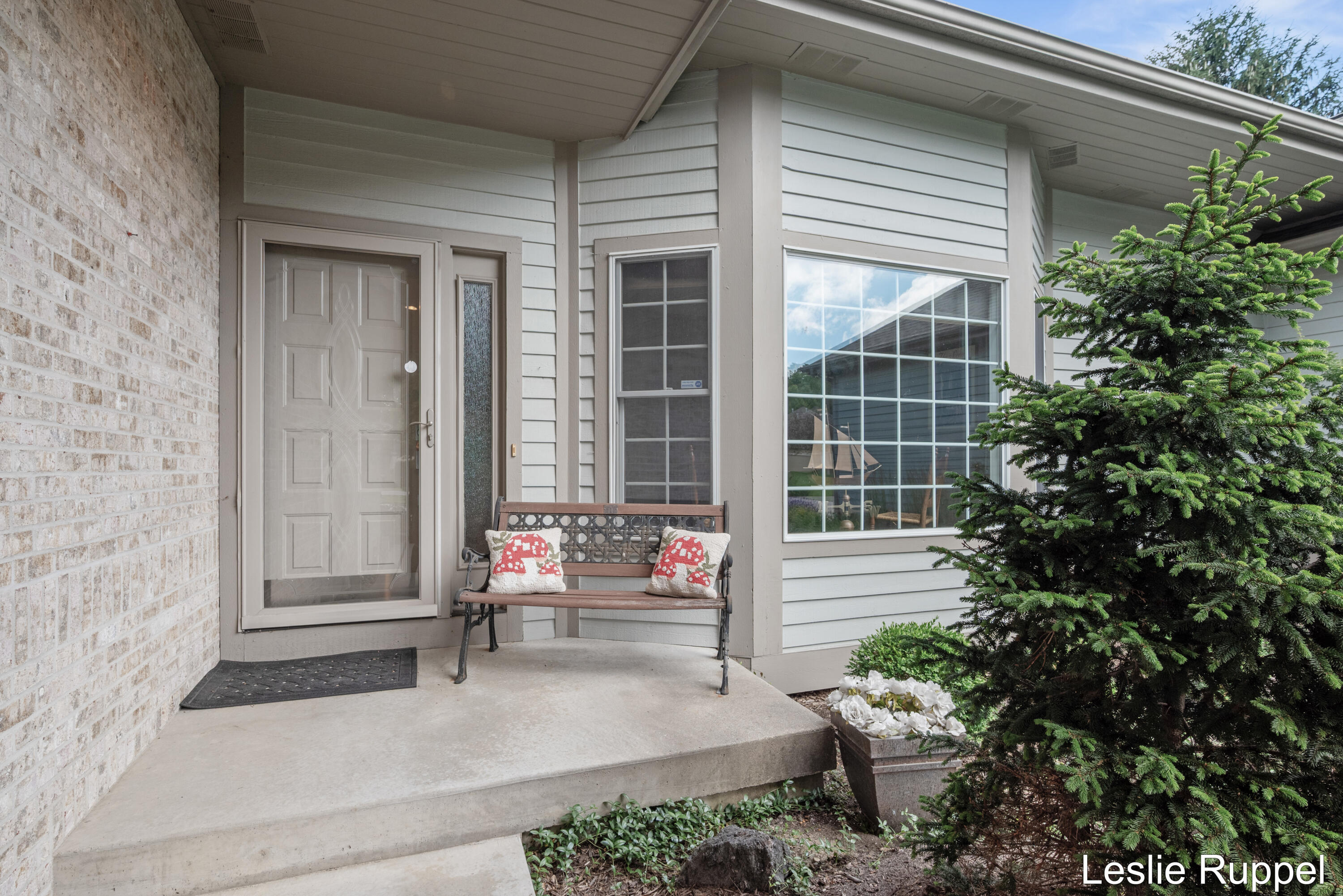 1712 Big Timber Court NE Grand Rapids MI 49505