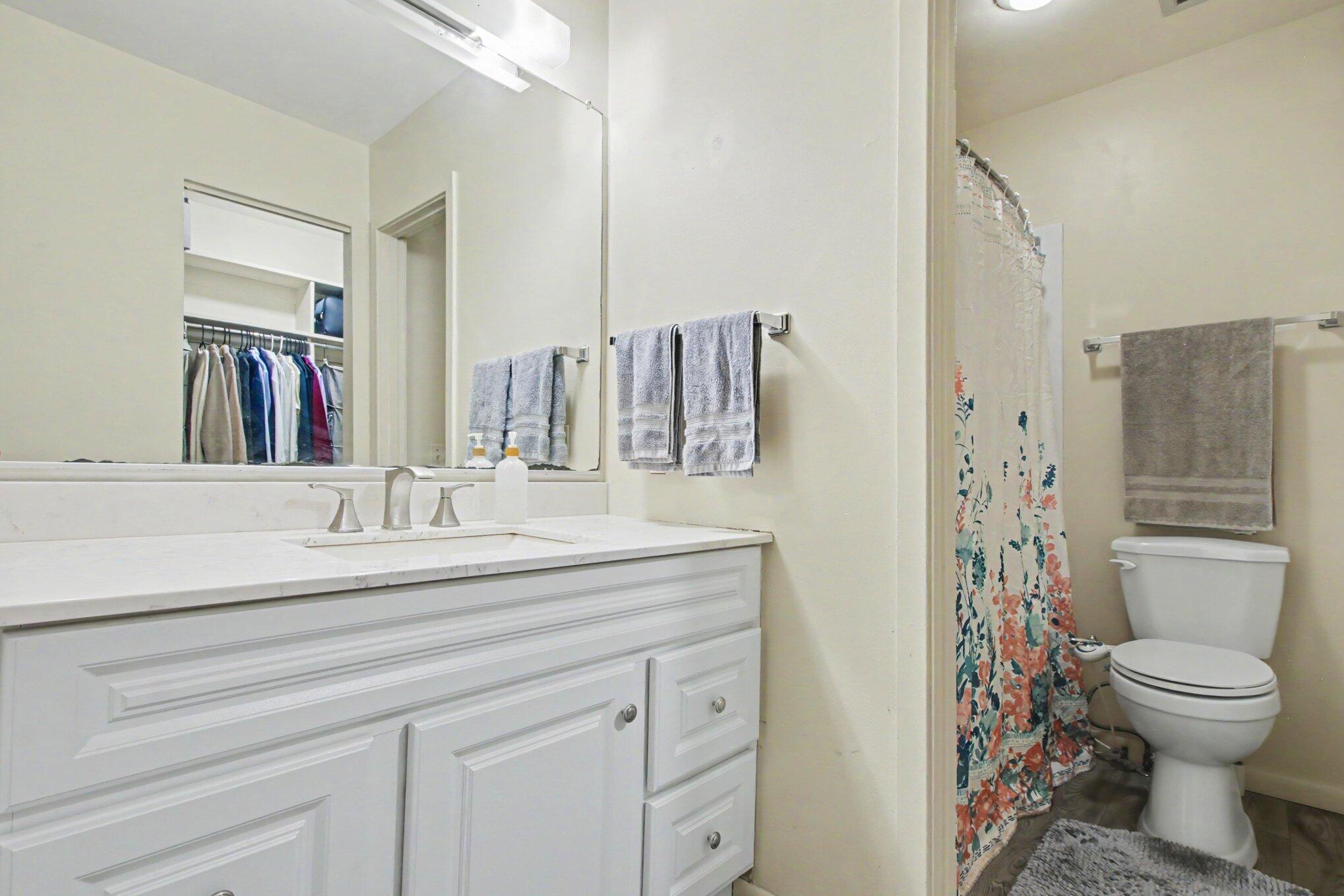236 Falkirk Court Kalamazoo MI 49006