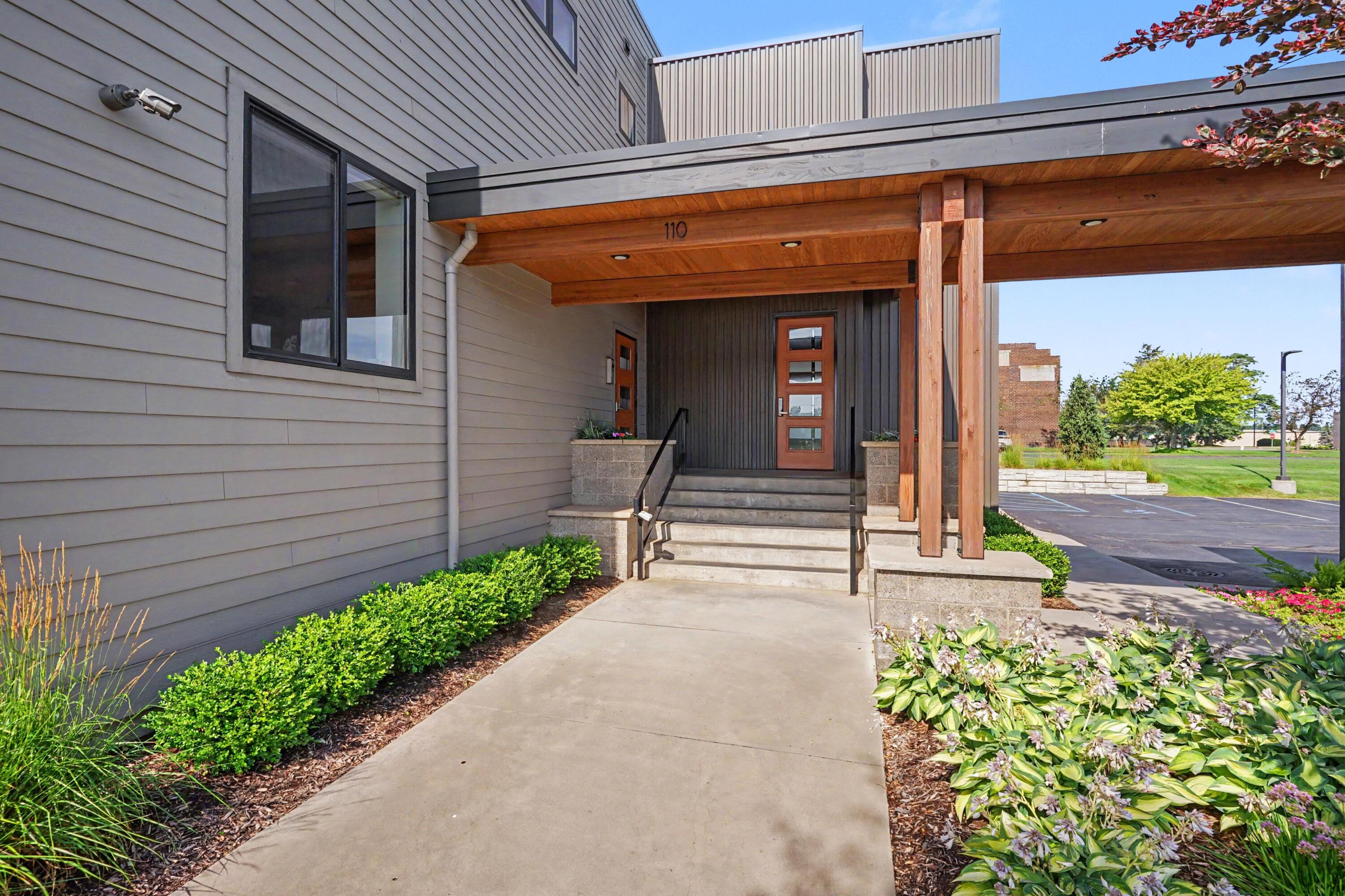 110 Central Avenue Holland MI 49423