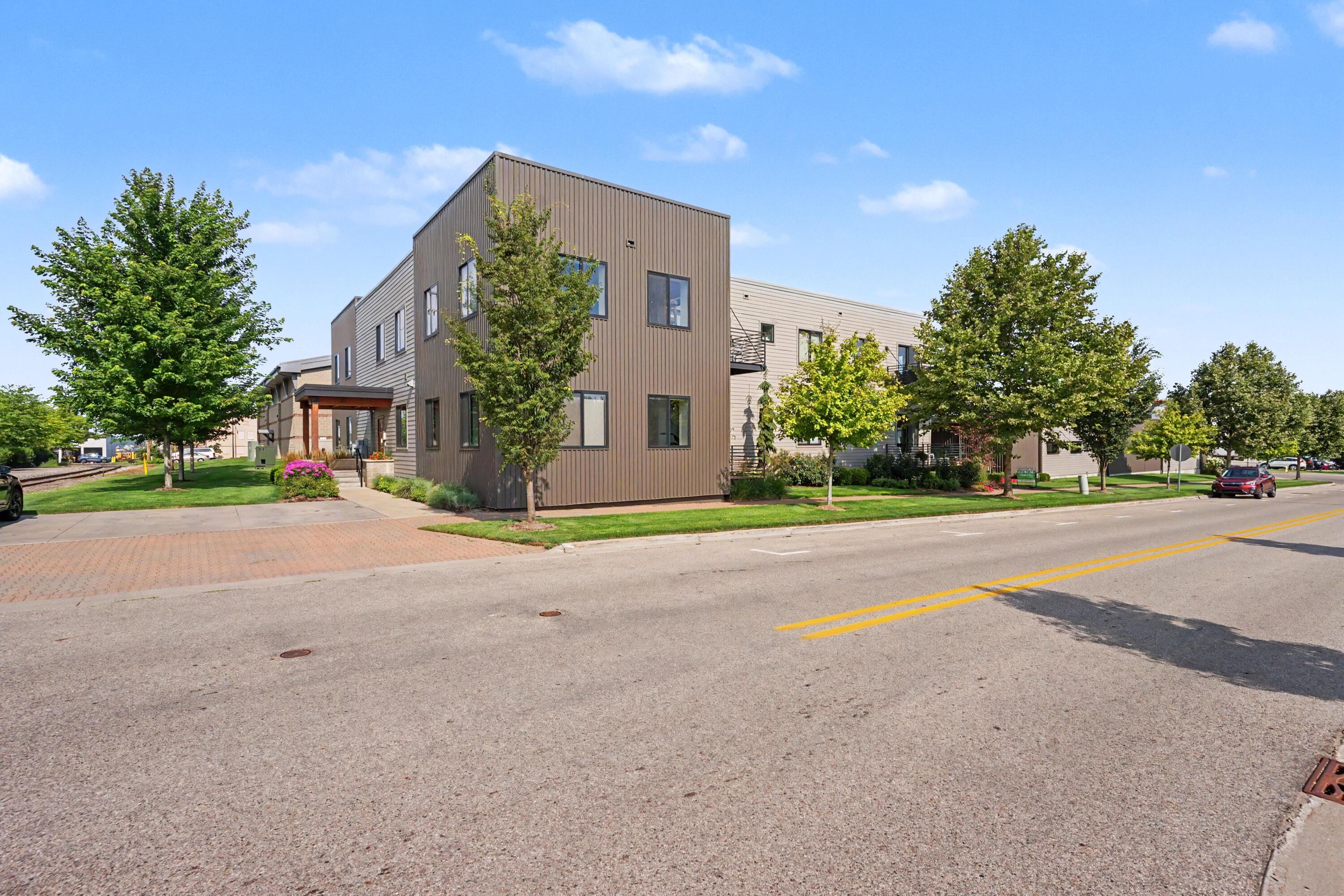 110 Central Avenue Holland MI 49423