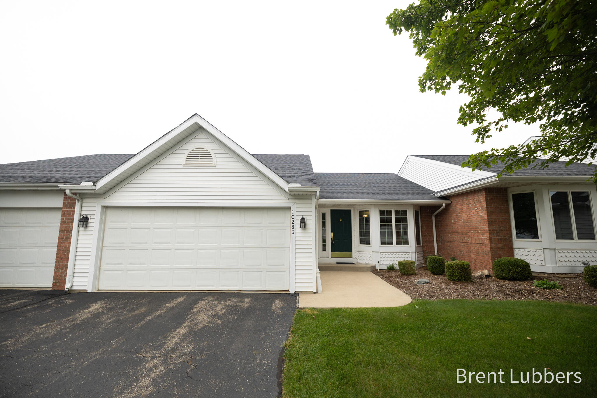 10283 Castlecourt Zeeland MI 49464