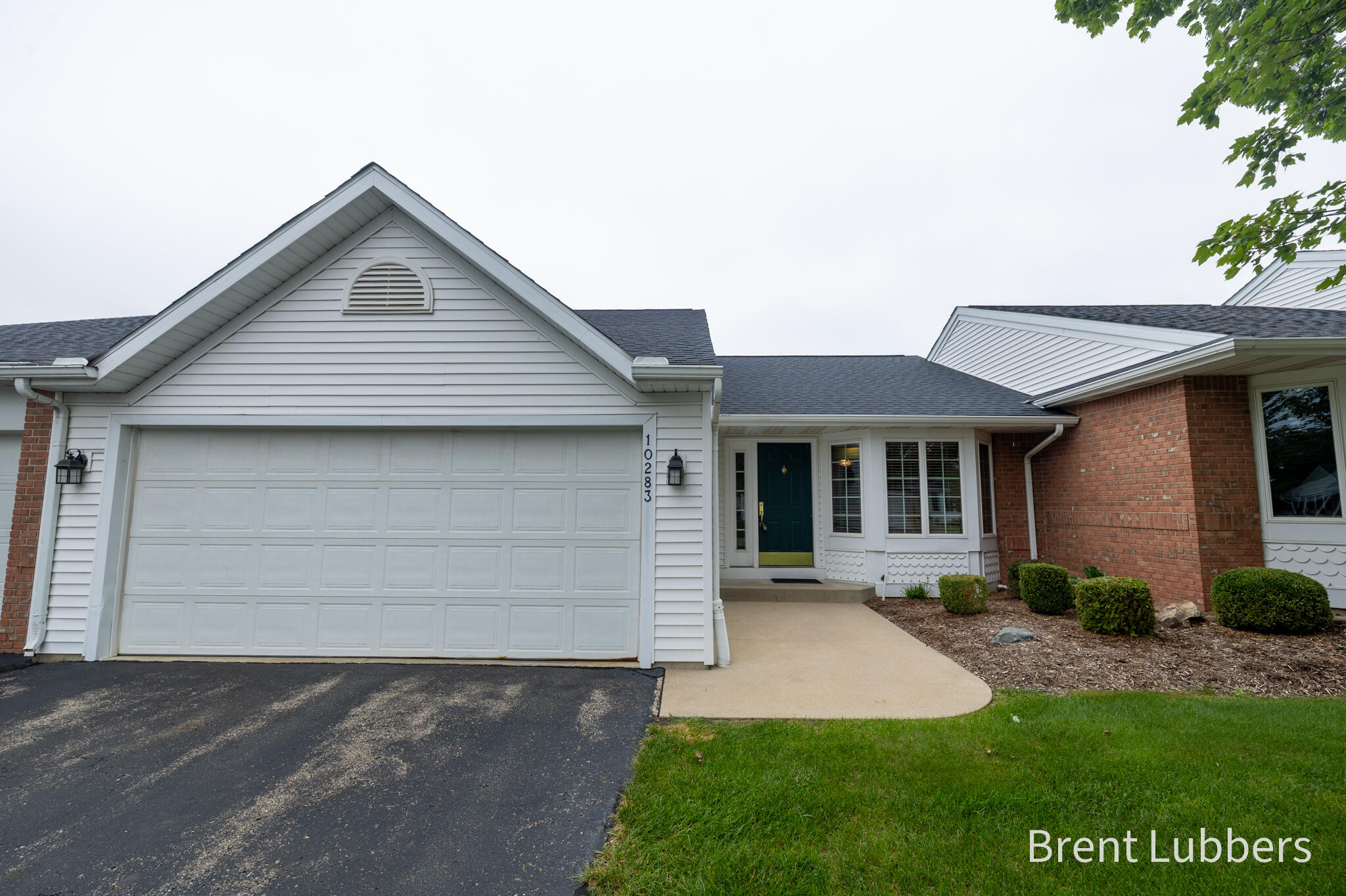10283 Castlecourt Zeeland MI 49464