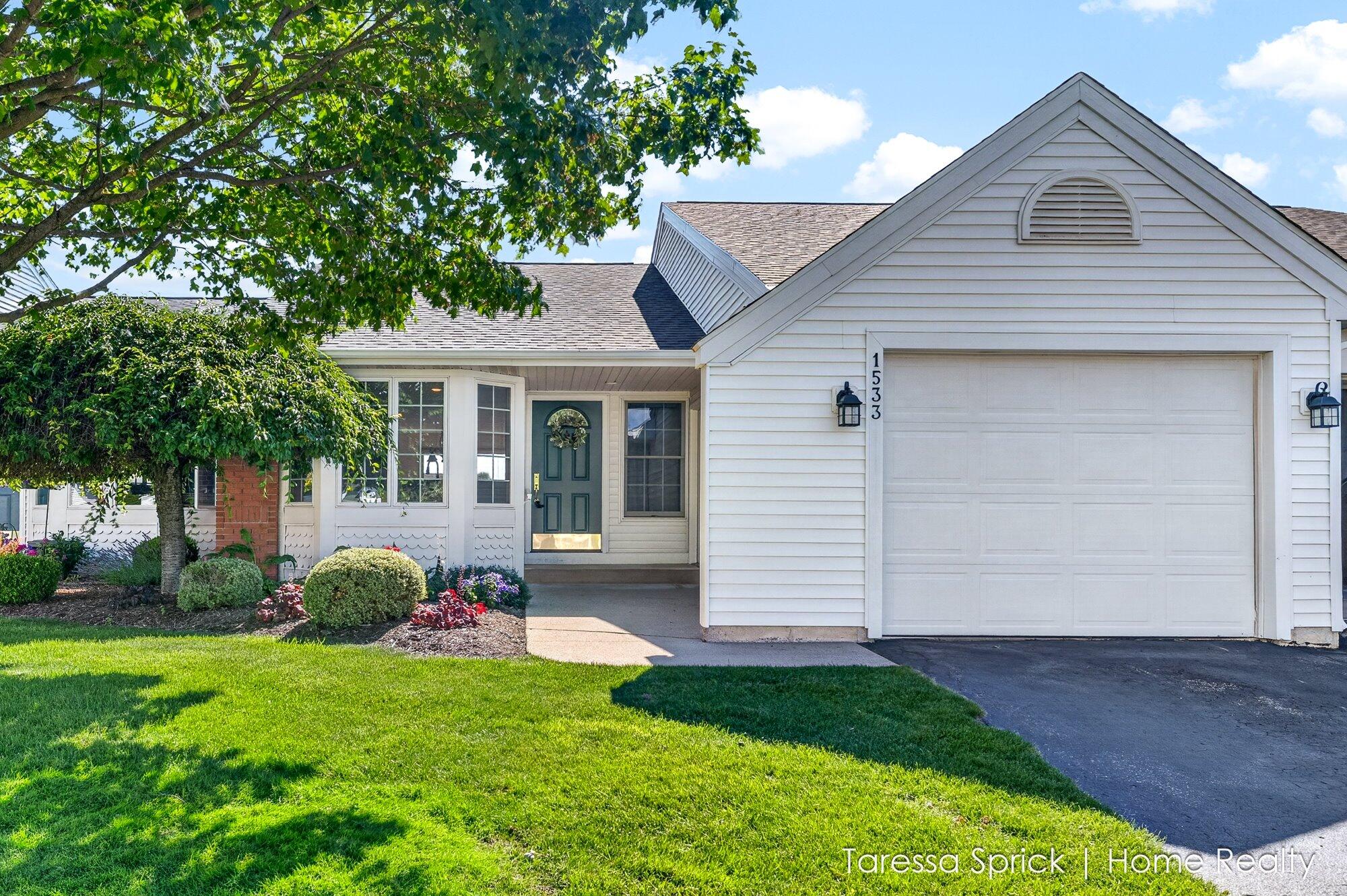 1533 Castlemaine Drive Zeeland MI 49464