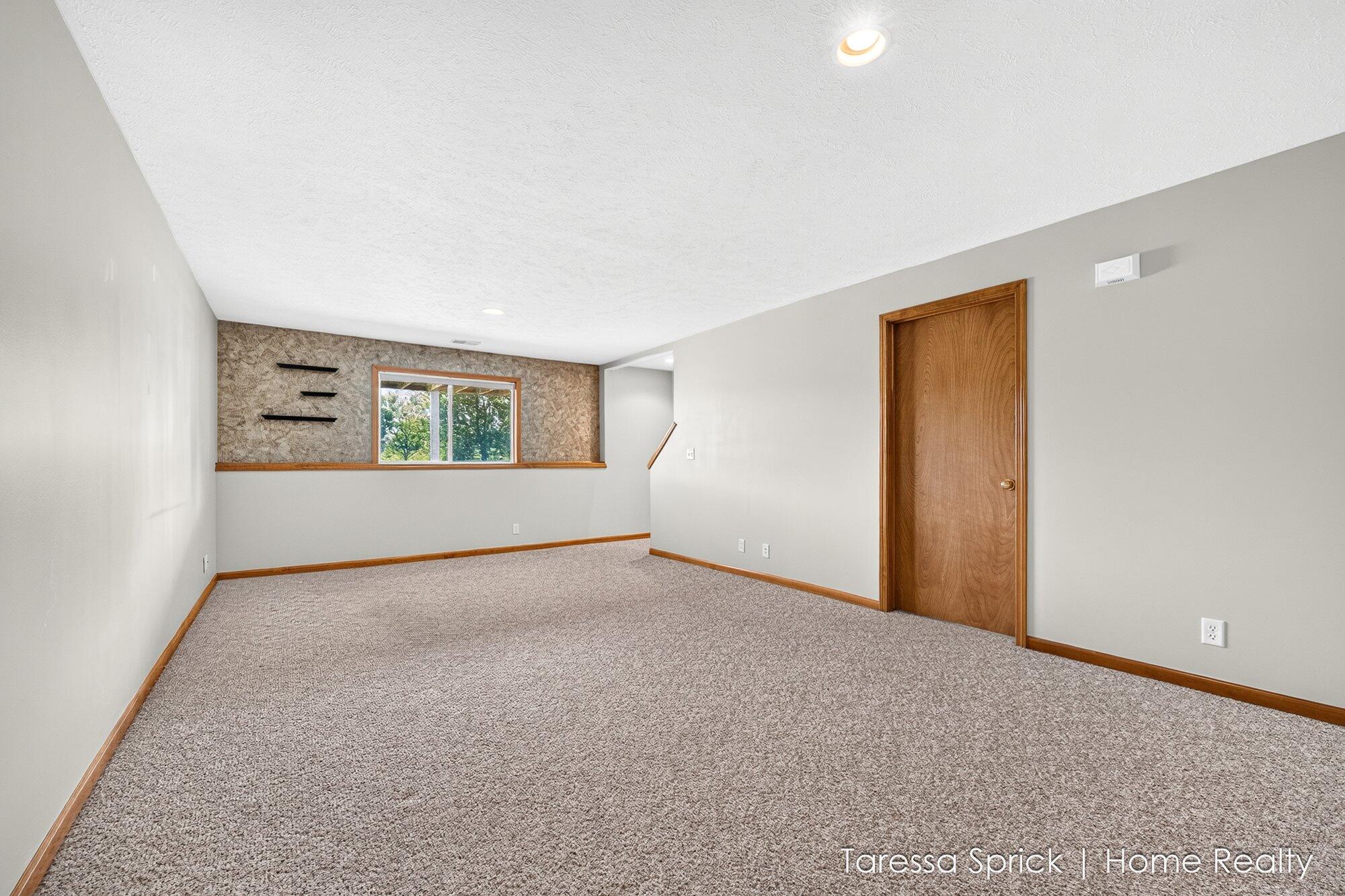 1533 Castlemaine Drive Zeeland MI 49464