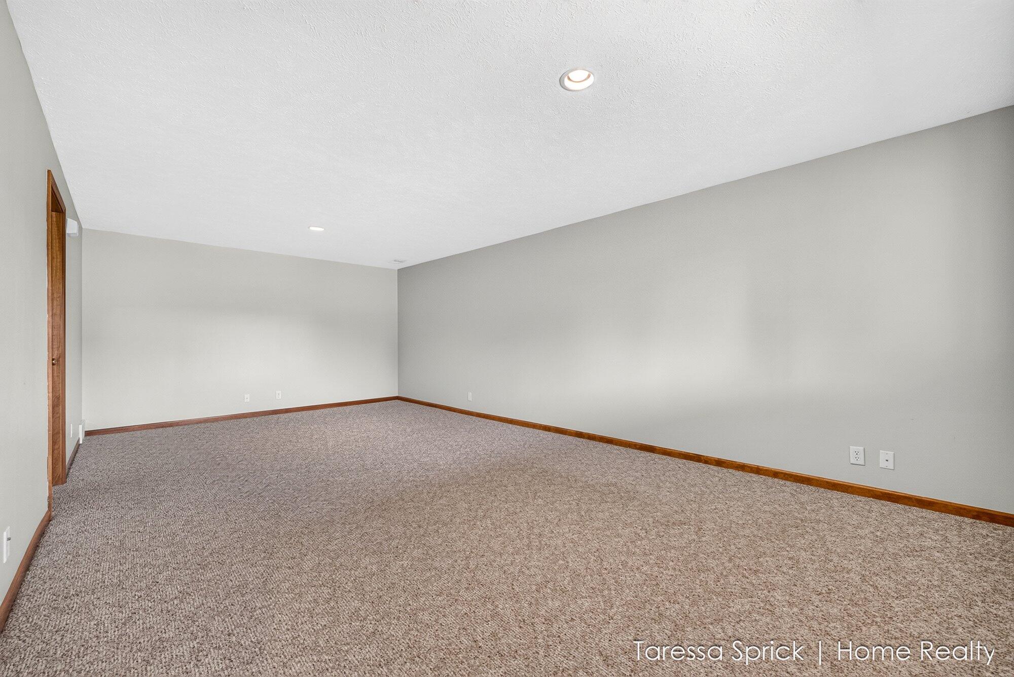 1533 Castlemaine Drive Zeeland MI 49464