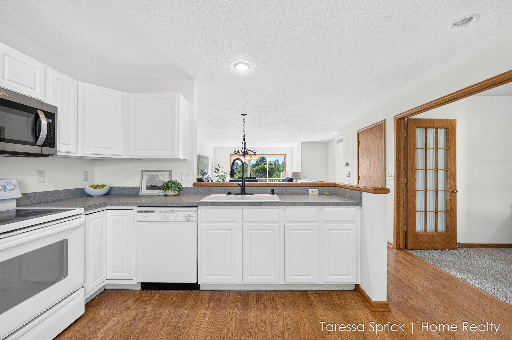 1533 Castlemaine Drive Zeeland MI 49464