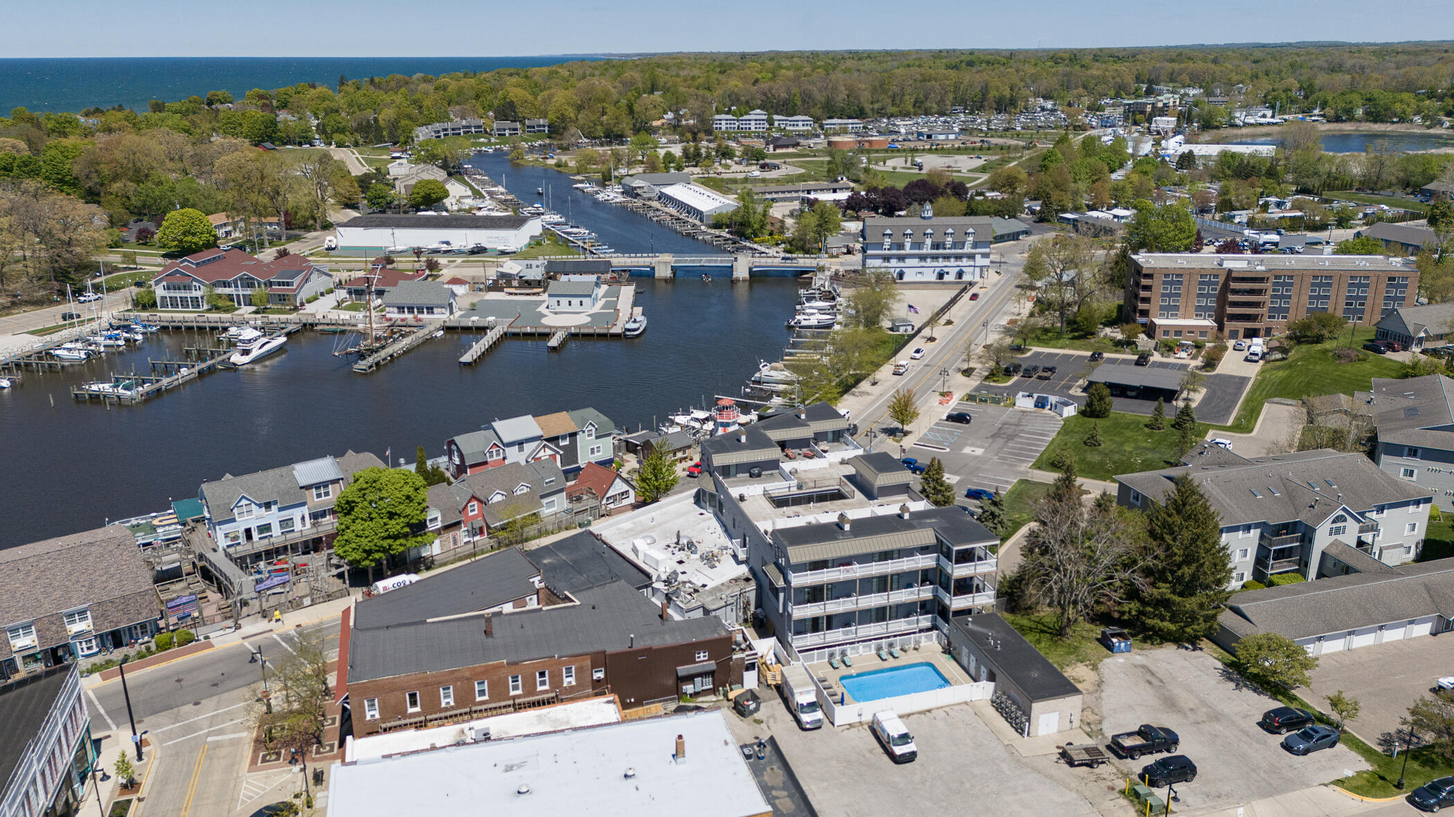 516 Williams Street South Haven MI 49090