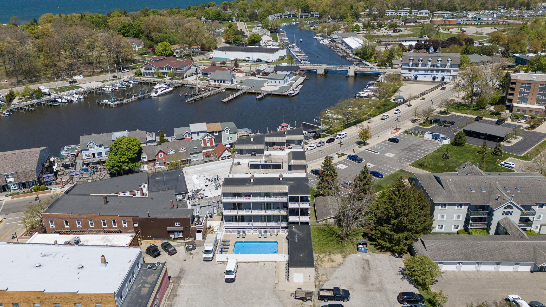 516 Williams Street South Haven MI 49090