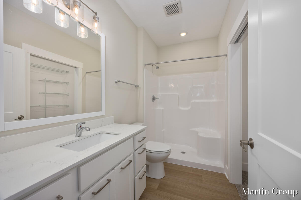 2247 Watertown Way NE Grand Rapids MI 49505