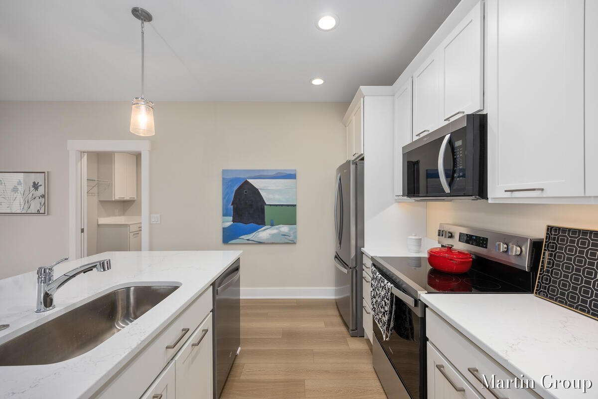 2247 Watertown Way NE Grand Rapids MI 49505